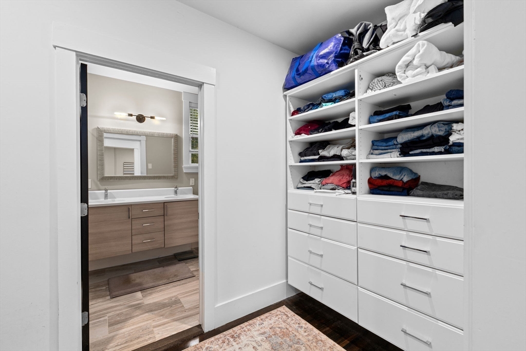 Boston, Massachusetts, 02124, United States, 3 Bedrooms Bedrooms, ,3 BathroomsBathrooms,Residential,For Sale,1990964