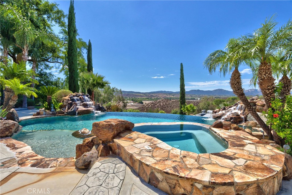 Temecula, California, 92592, United States, 4 Bedrooms Bedrooms, ,5 BathroomsBathrooms,Residential,For Sale,1974185