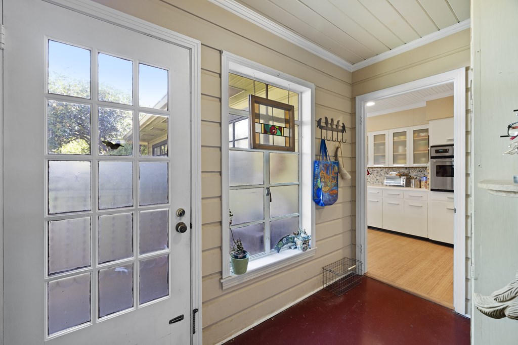 Kerrville, Texas, 78028, United States, 3 Bedrooms Bedrooms, ,2 BathroomsBathrooms,Residential,For Sale,1935754