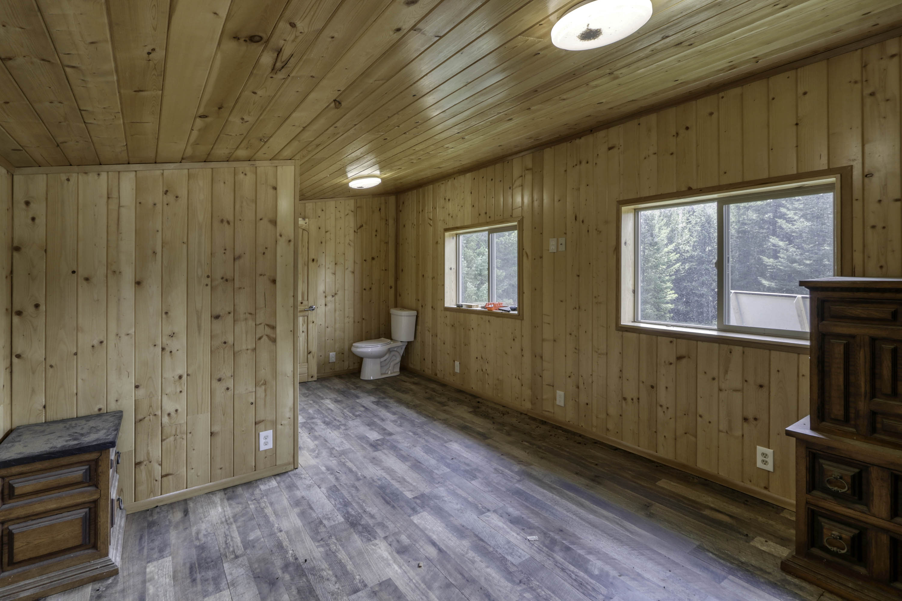 Priest River, Idaho, 83856, United States, 1 Bedroom Bedrooms, ,2 BathroomsBathrooms,Residential,For Sale,1905806