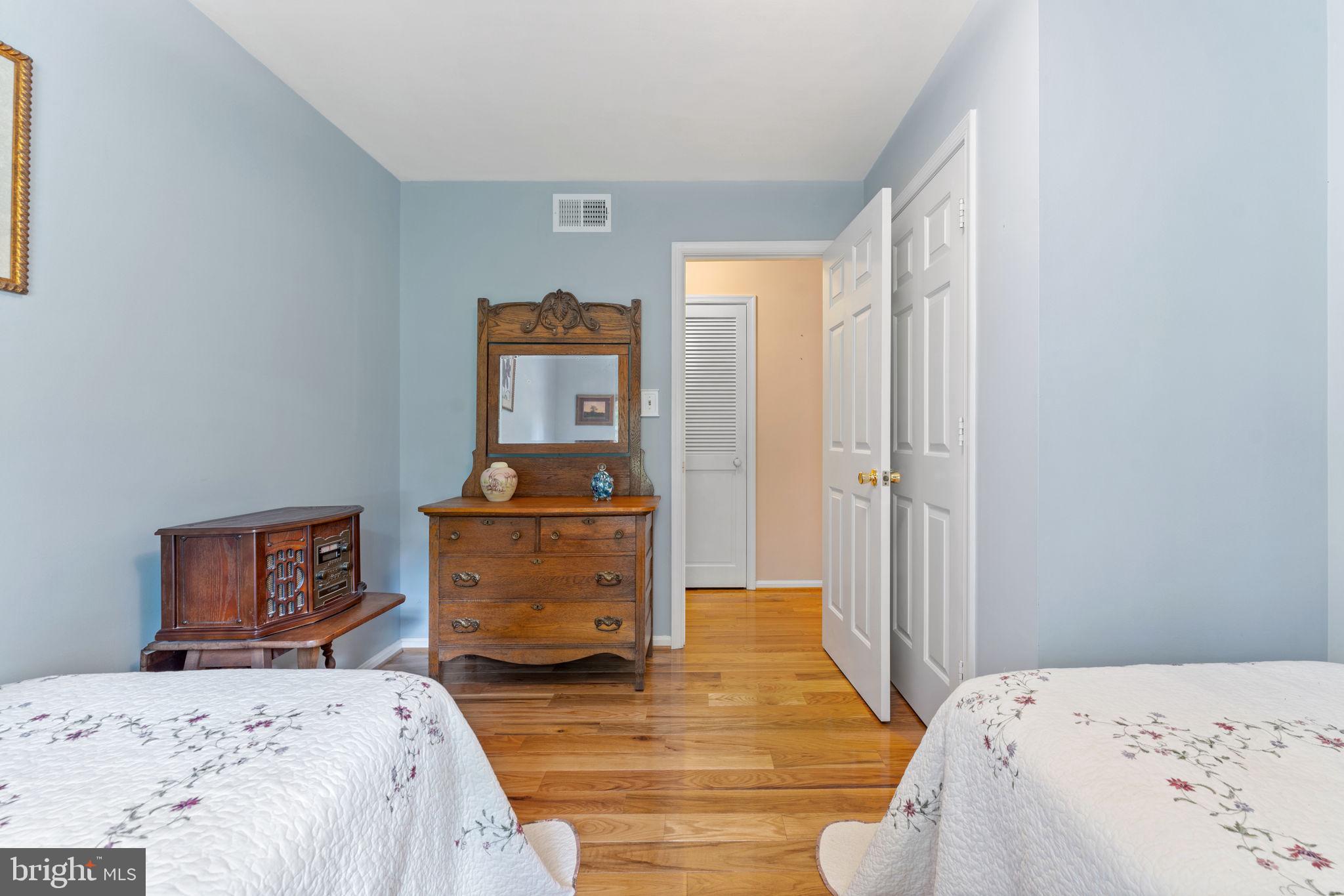 Marshall, Virginia, 20115, United States, 3 Bedrooms Bedrooms, ,2 BathroomsBathrooms,Residential,For Sale,1937903