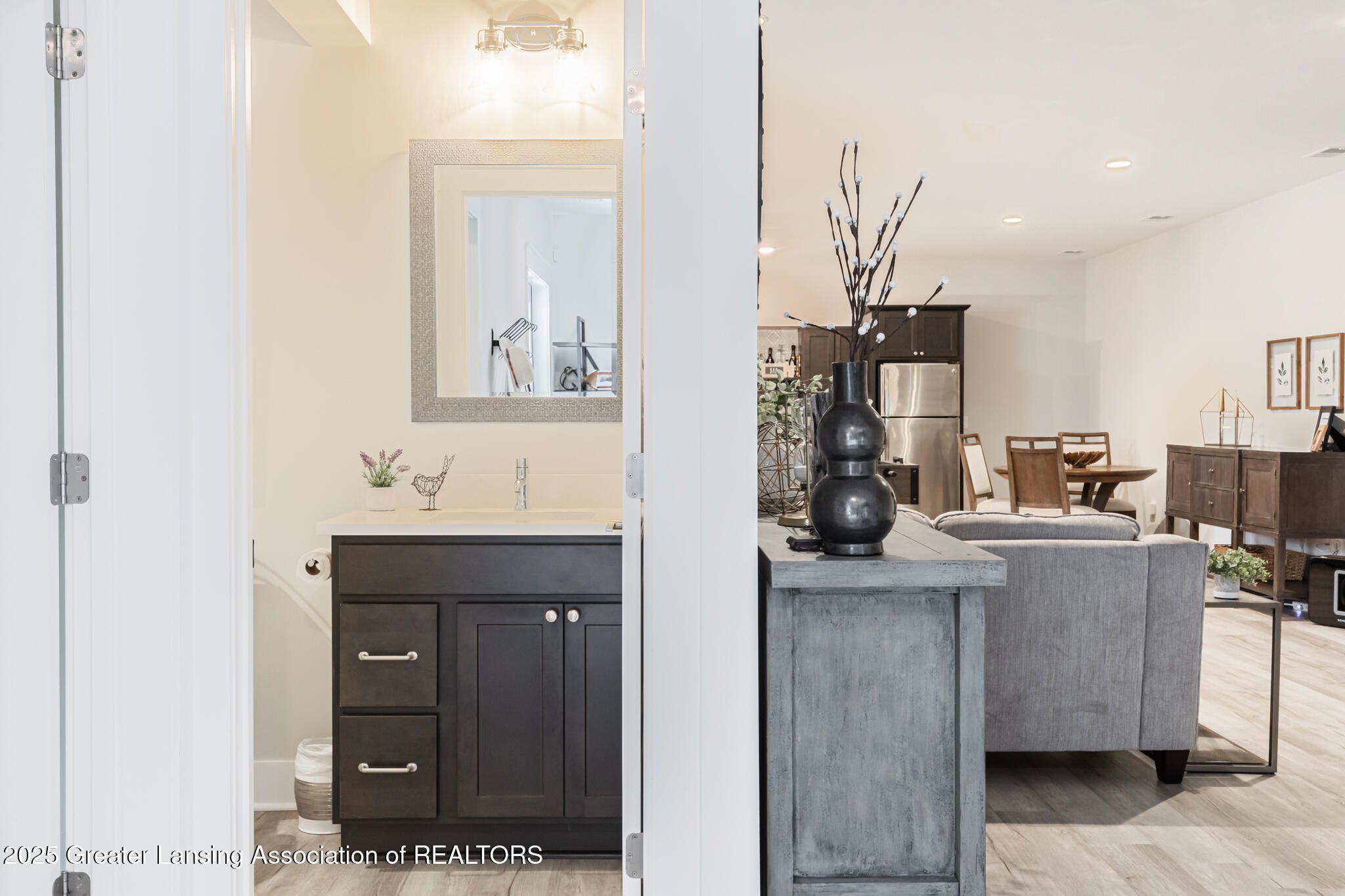 East Lansing, Michigan, 48823, United States, 5 Bedrooms Bedrooms, ,5 BathroomsBathrooms,Residential,For Sale,1987715