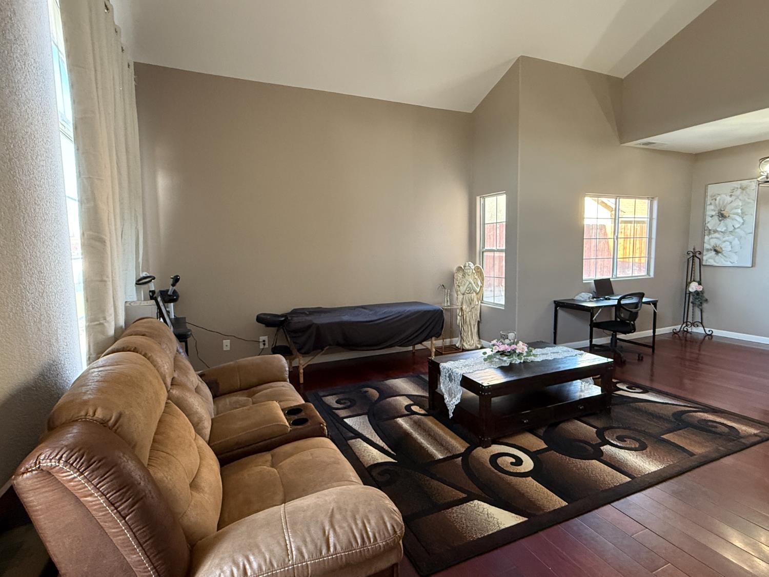 Los Banos, California, 93635, United States, 4 Bedrooms Bedrooms, ,3 BathroomsBathrooms,Residential,For Sale,1921420