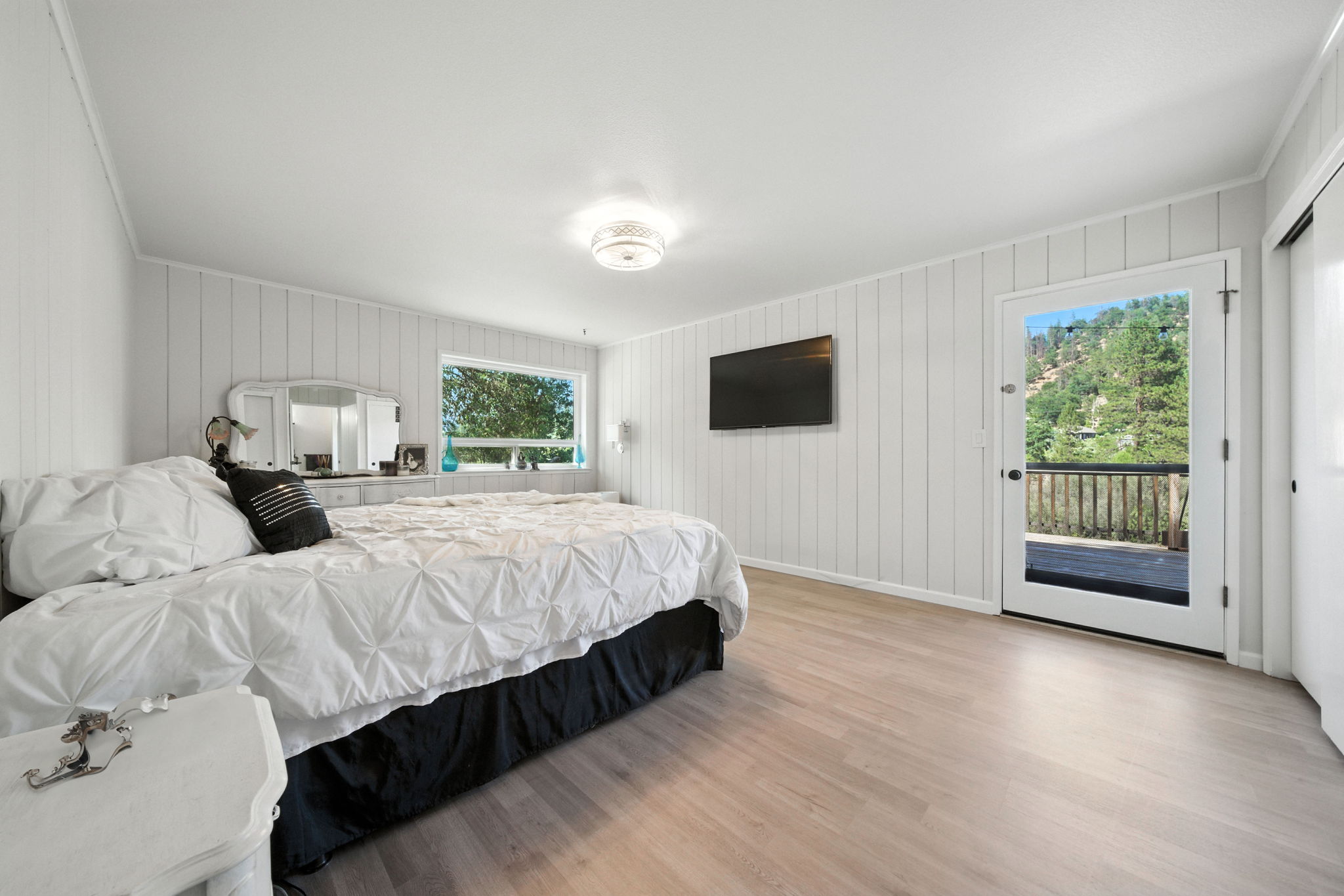 Lewiston, California, 96052, United States, 3 Bedrooms Bedrooms, ,3 BathroomsBathrooms,Residential,For Sale,1937334