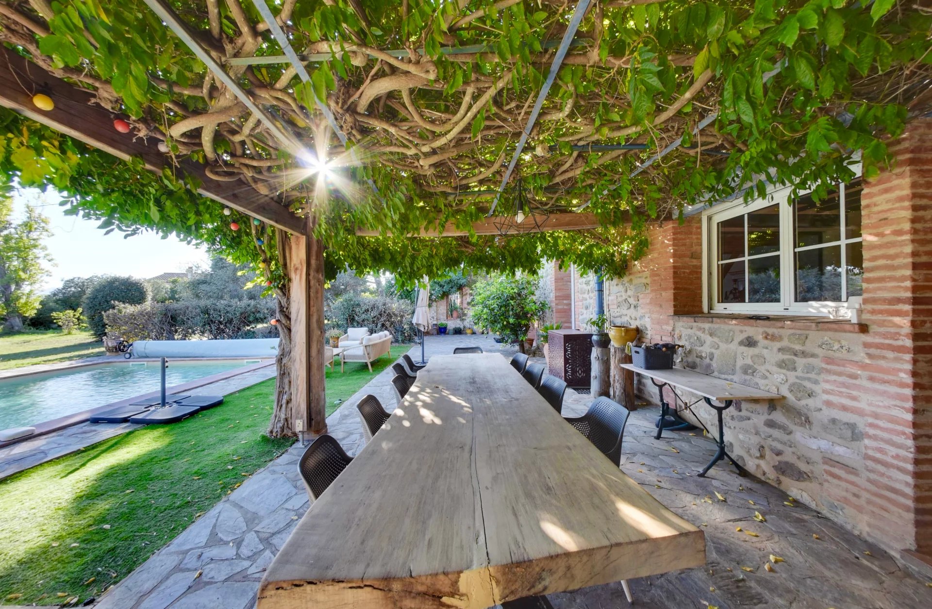 Thuir, Occitanie, 66300, FR, 5 Bedrooms Bedrooms, ,2 BathroomsBathrooms,Residential,For Sale,1991198