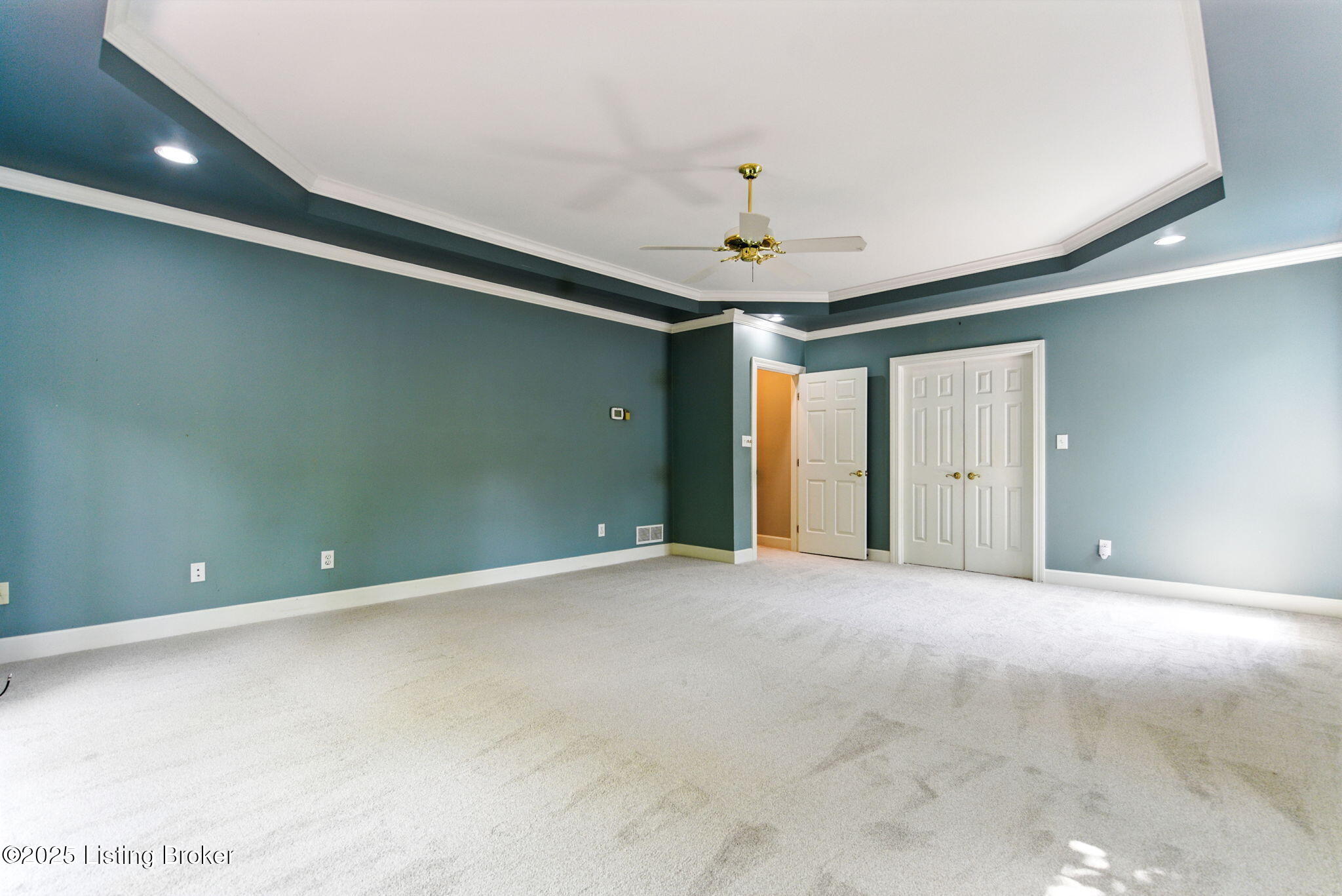 Prospect, Kentucky, 40059, United States, 4 Bedrooms Bedrooms, ,4 BathroomsBathrooms,Residential,For Sale,1941807