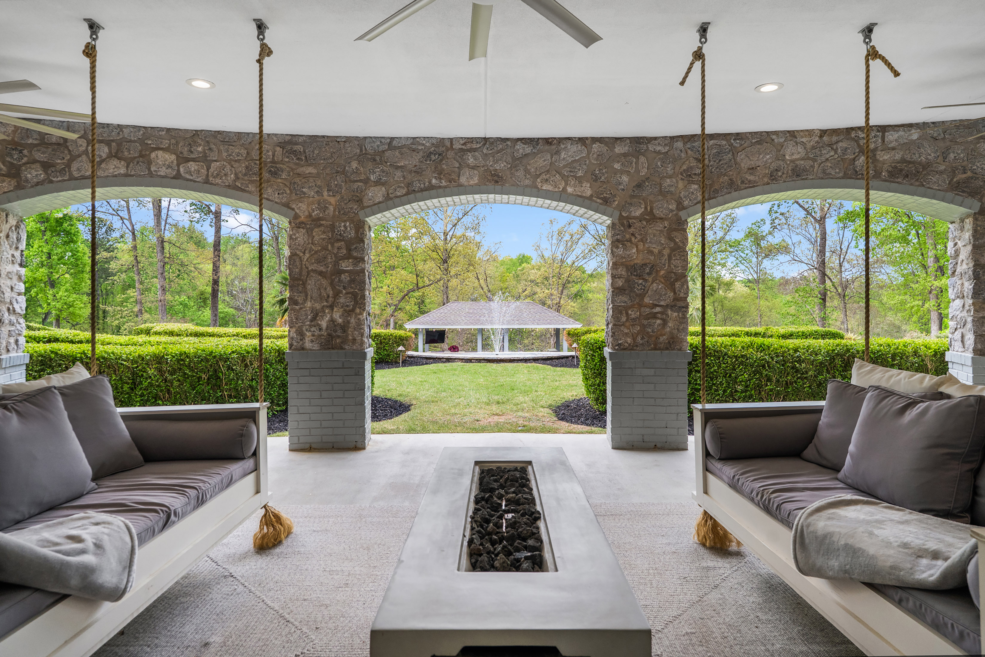  Experience Elevated Living in this Exceptional Estate-Style Residence - 物件實景