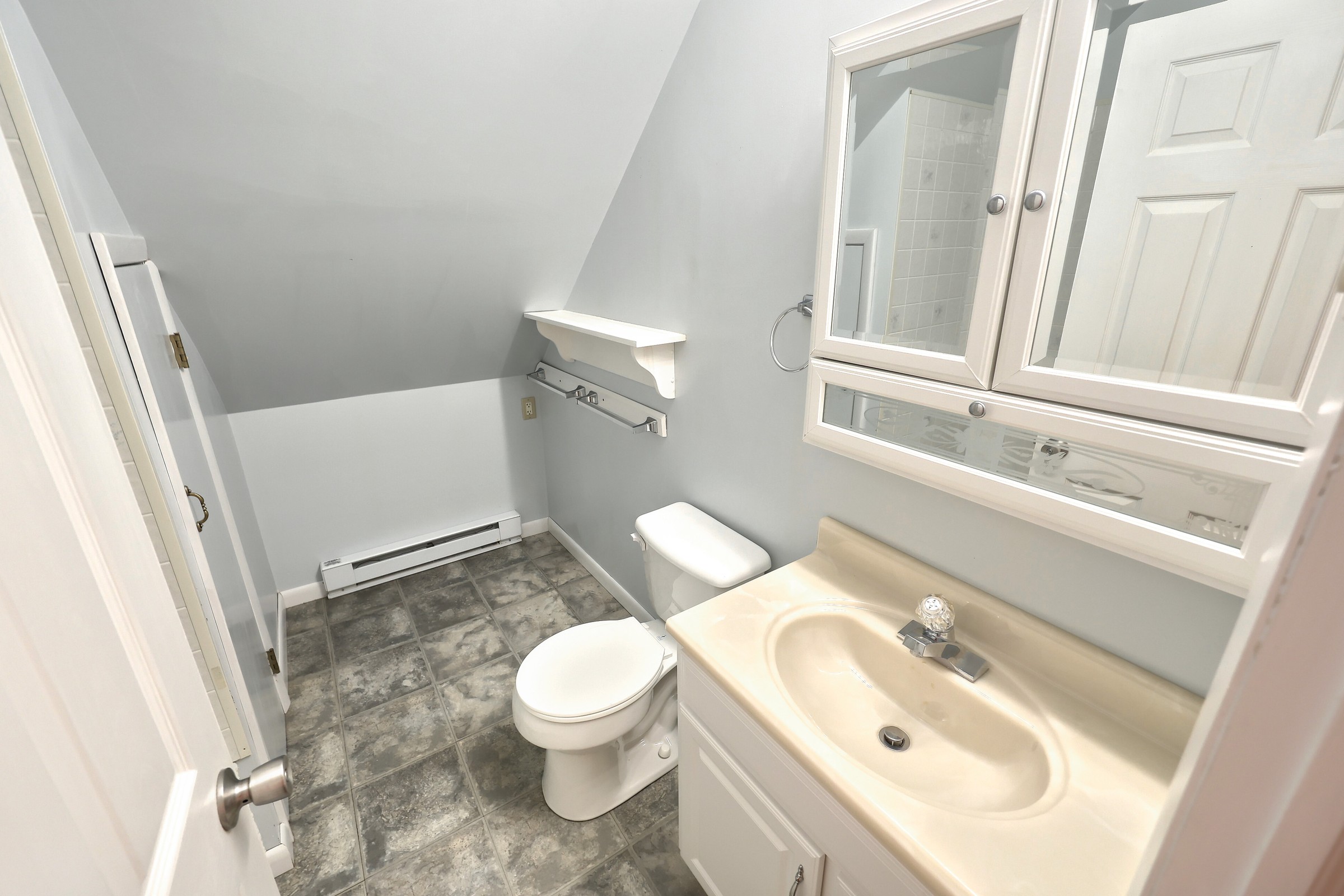 Felton, Pennsylvania, 17322, United States, 4 Bedrooms Bedrooms, ,2 BathroomsBathrooms,Residential,For Sale,1977692