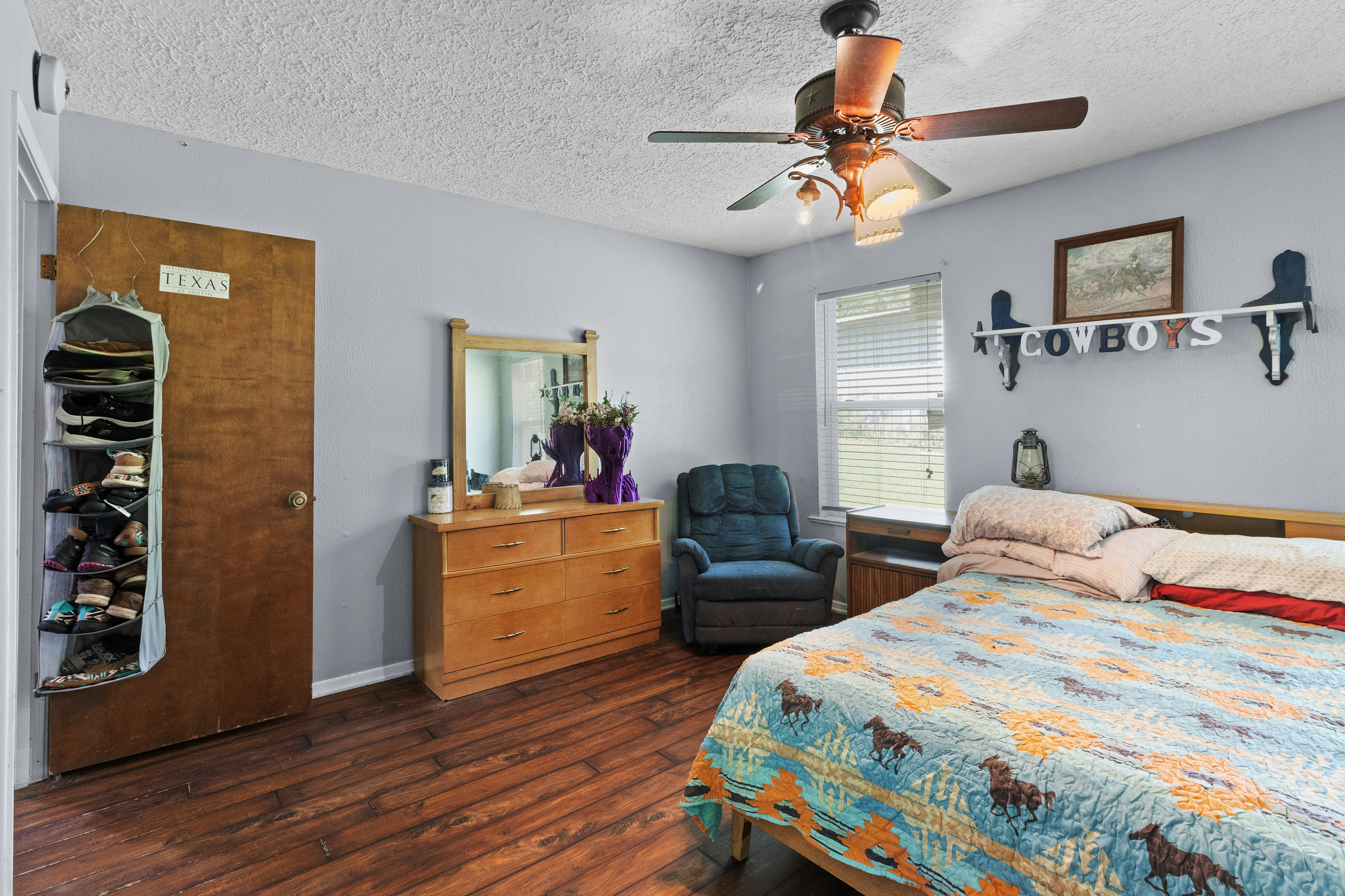 Henderson, Texas, 75652, United States, 6 Bedrooms Bedrooms, ,5 BathroomsBathrooms,Residential,For Sale,1920809
