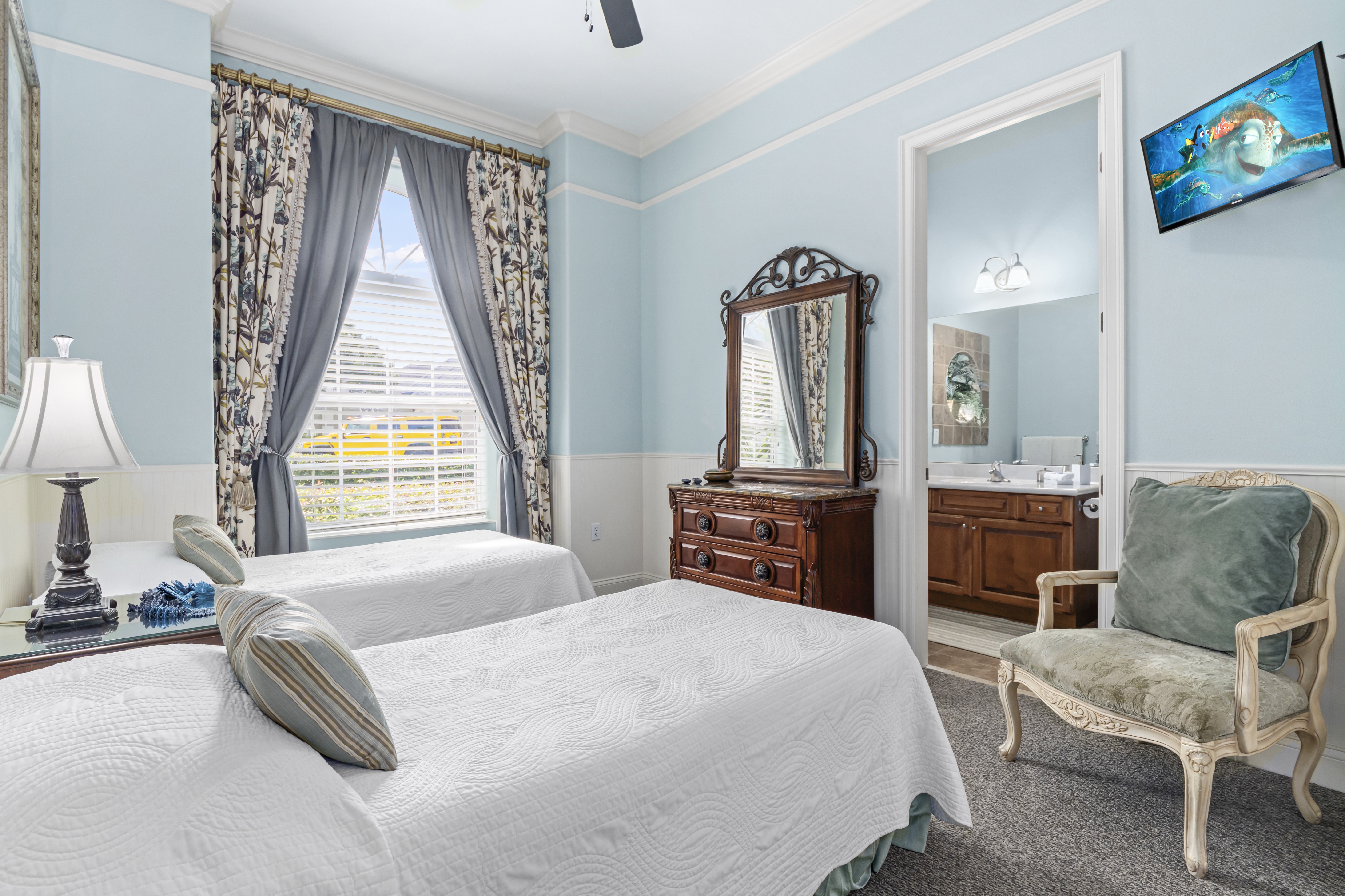 Kissimmee, Florida, 34747, United States, 8 Bedrooms Bedrooms, ,8 BathroomsBathrooms,Residential,For Sale,1994201