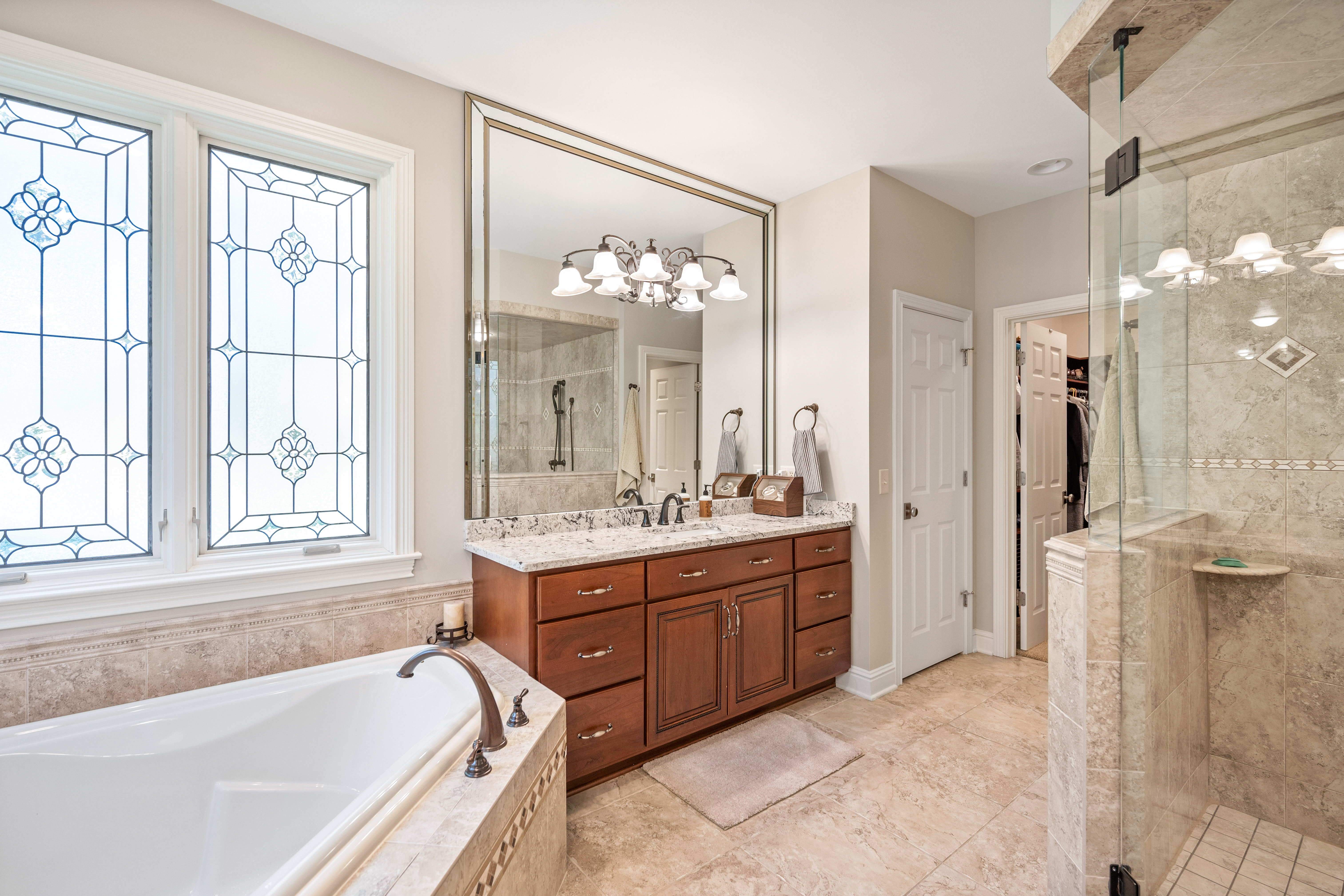  931 Squire Oaks Drive, Villa Hills, KY 41017 - 物件實景