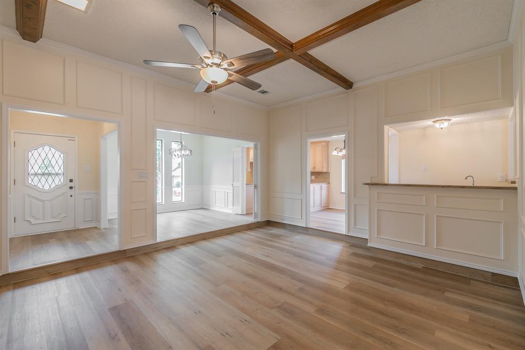 Bedford, Texas, 76021, United States, 3 Bedrooms Bedrooms, ,2 BathroomsBathrooms,Residential,For Sale,1942706