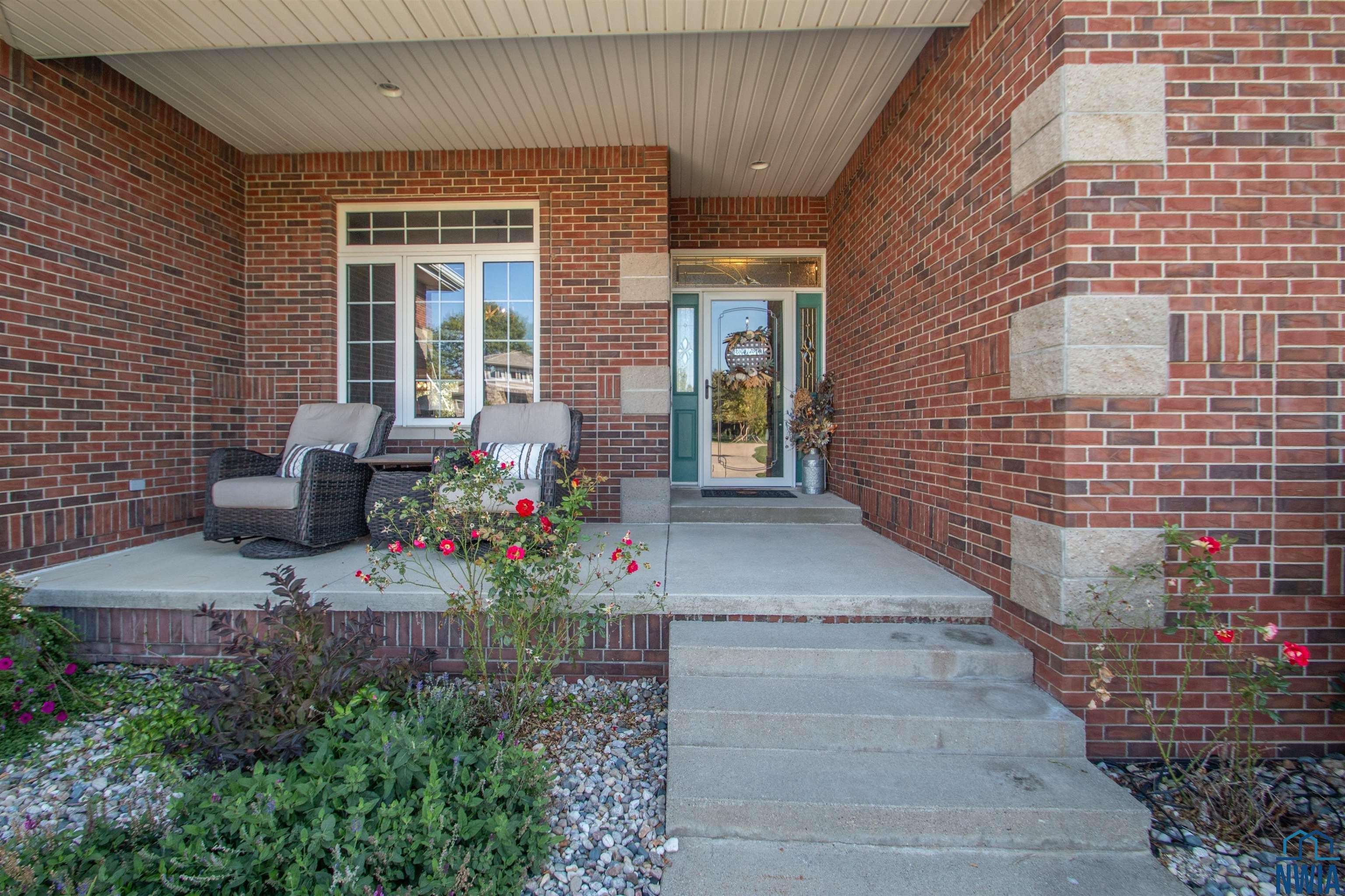 Sioux City, Iowa, 51106, United States, 5 Bedrooms Bedrooms, ,7 BathroomsBathrooms,Residential,For Sale,1976174