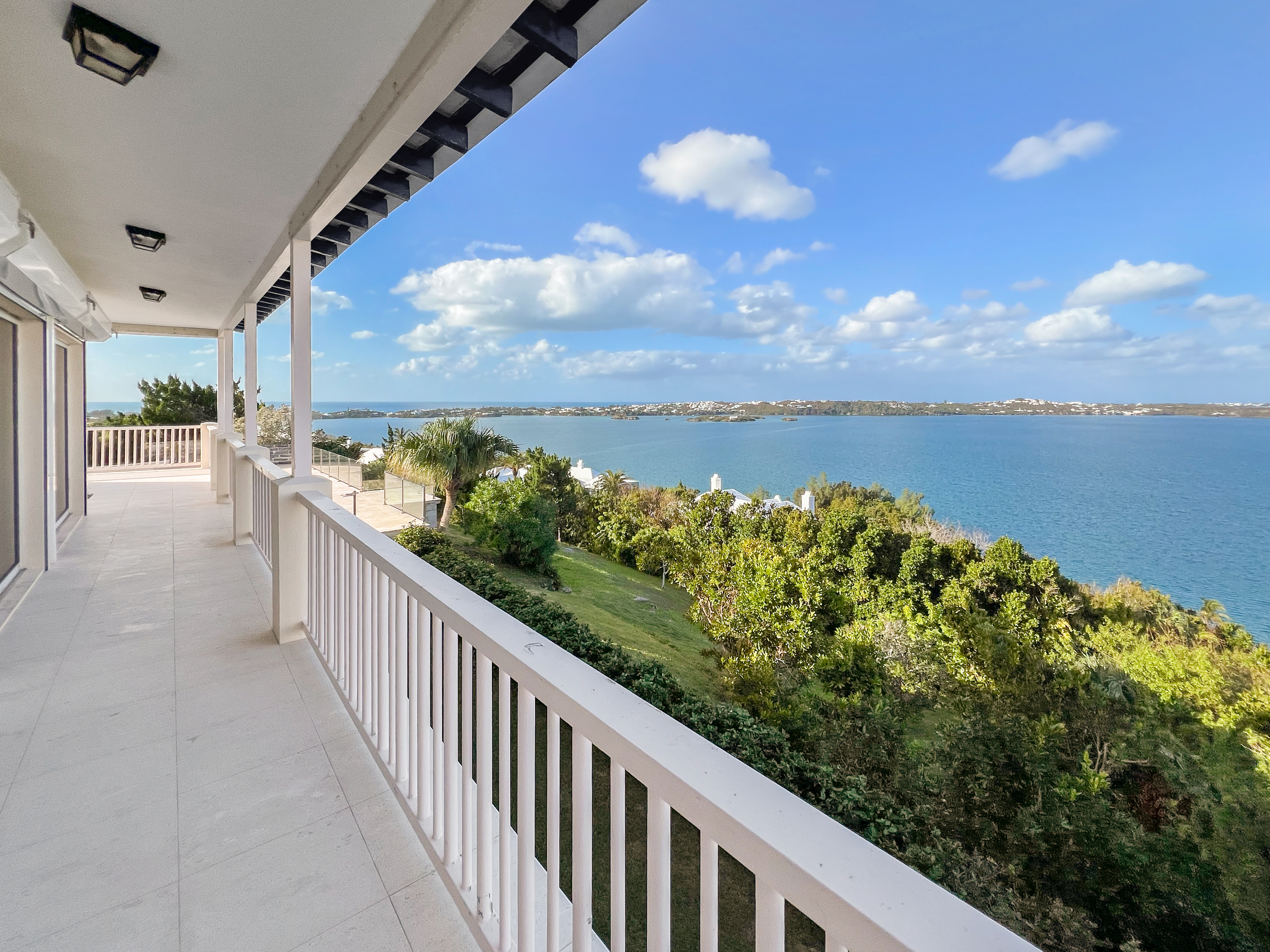 Smith's, BM, 3 Bedrooms Bedrooms, ,4 BathroomsBathrooms,Residential,For Sale,1998432