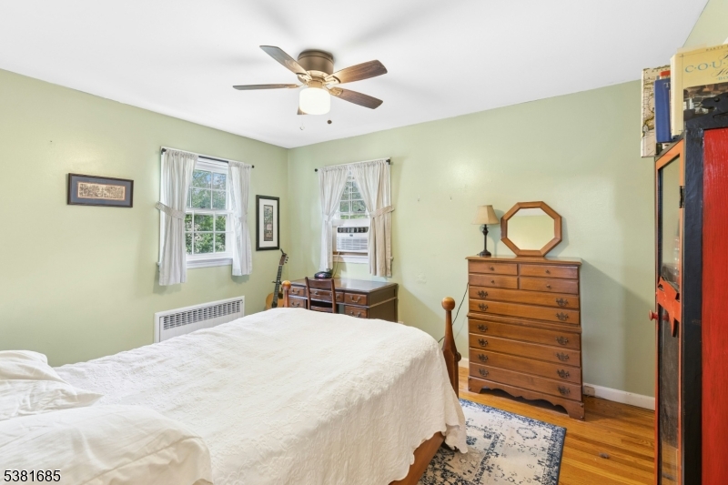 Cranford Twp., New Jersey, 07016, United States, 3 Bedrooms Bedrooms, ,2 BathroomsBathrooms,Residential,For Sale,1938829