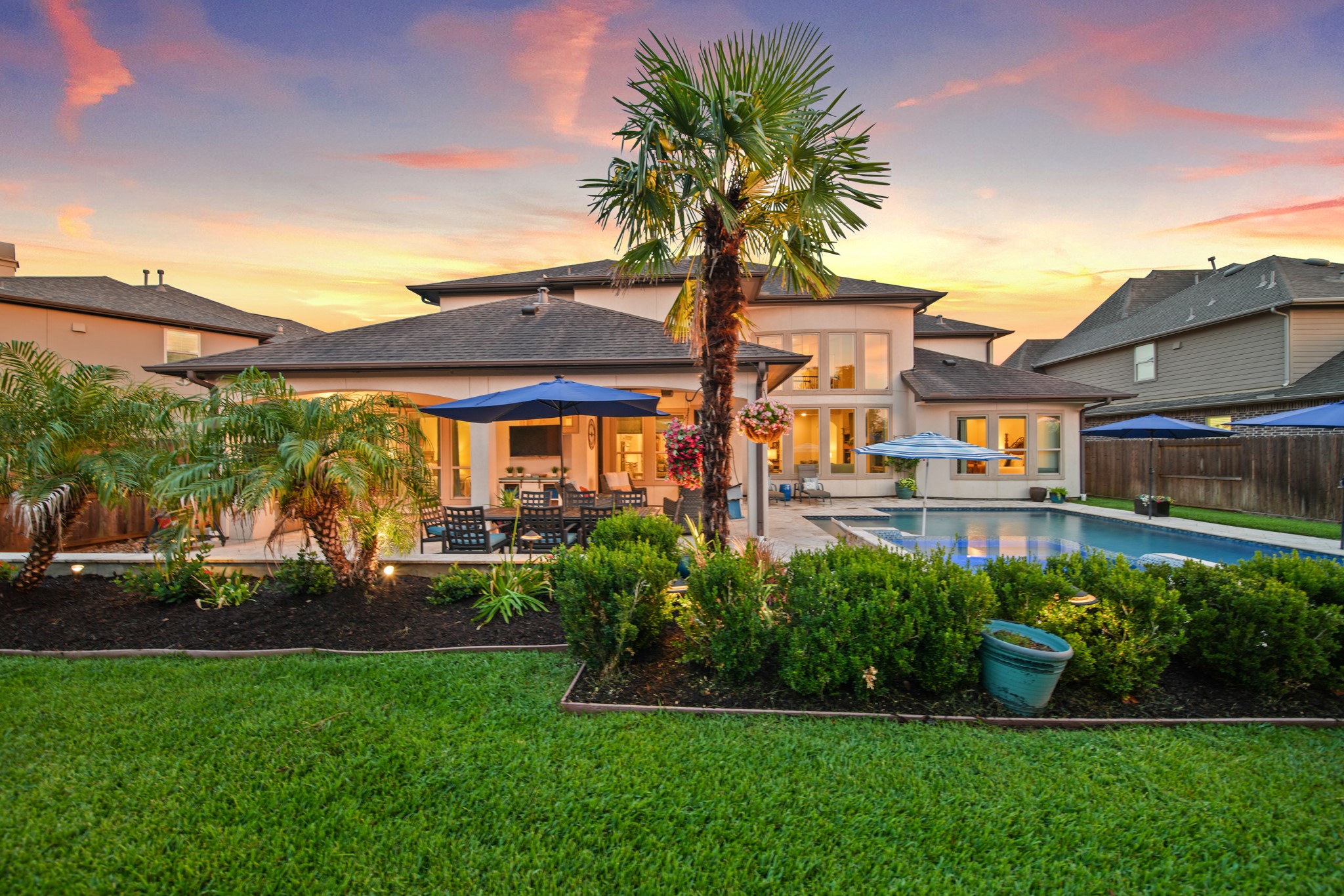 Friendswood, Texas, 77546, United States, 5 Bedrooms Bedrooms, ,6 BathroomsBathrooms,Residential,For Sale,1989691