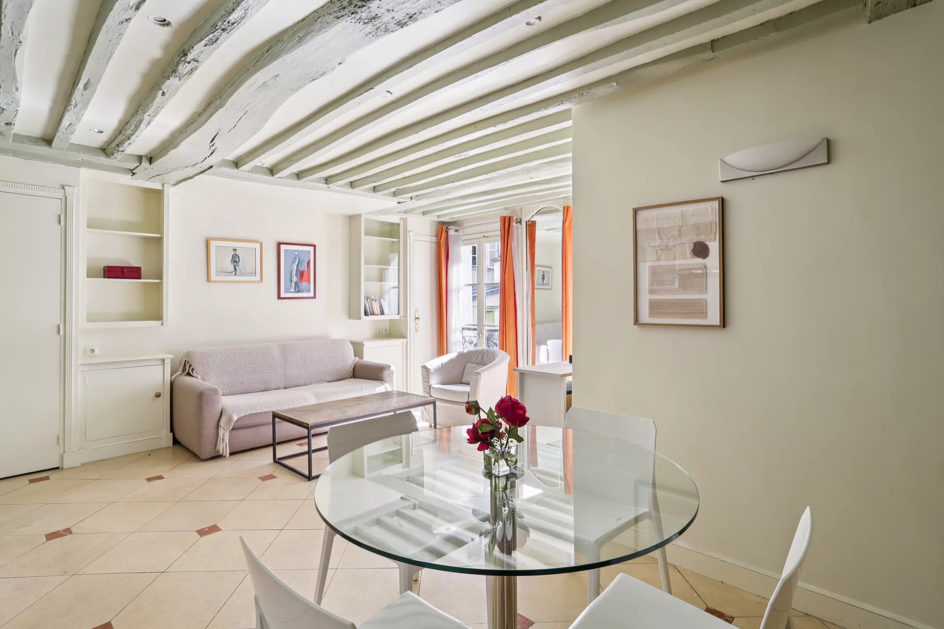 Paris 1st, Île-de-France, 75001, FR, 1 Bedroom Bedrooms, ,2 BathroomsBathrooms,Residential,For Sale,1847162