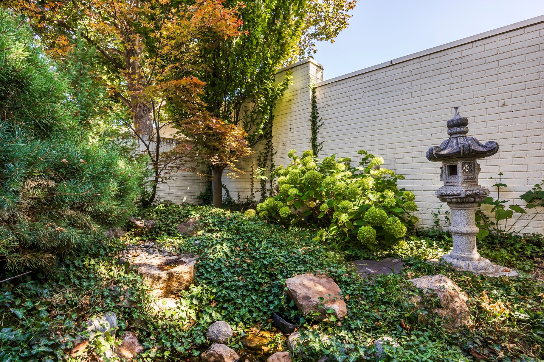  Charming Garden Retreat in Edgemount Estates - 物件實景