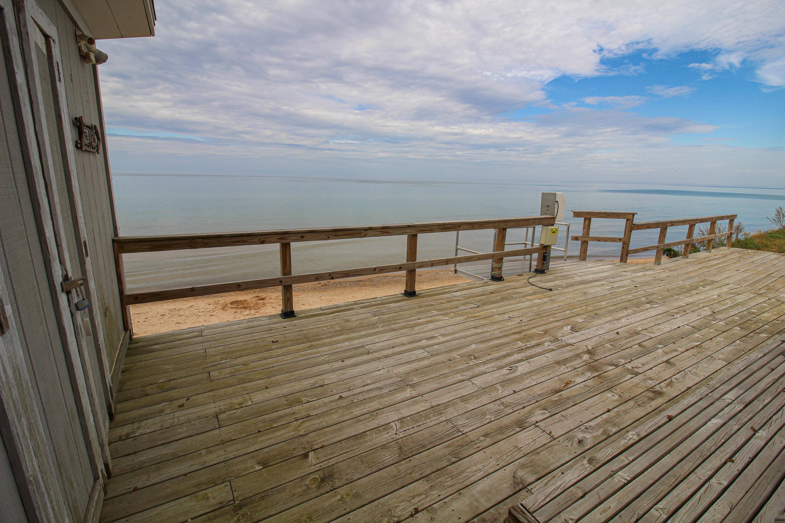 South Haven, Michigan, 49090, United States, 3 Bedrooms Bedrooms, ,4 BathroomsBathrooms,Residential,For Sale,1982825