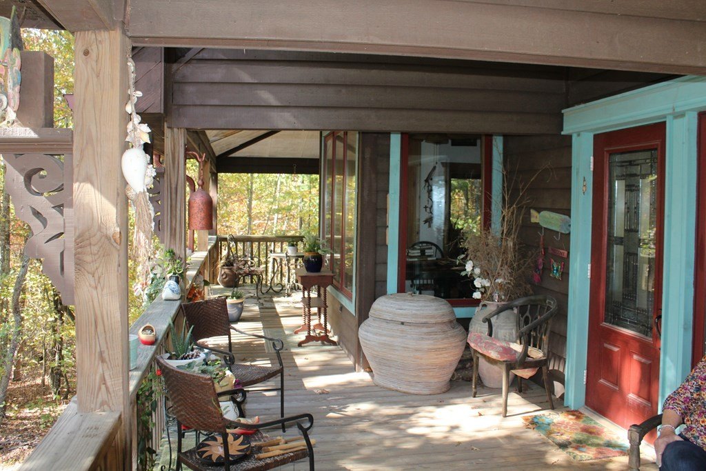 Murphy, North Carolina, 28906, United States, 2 Bedrooms Bedrooms, ,4 BathroomsBathrooms,Residential,For Sale,1915362