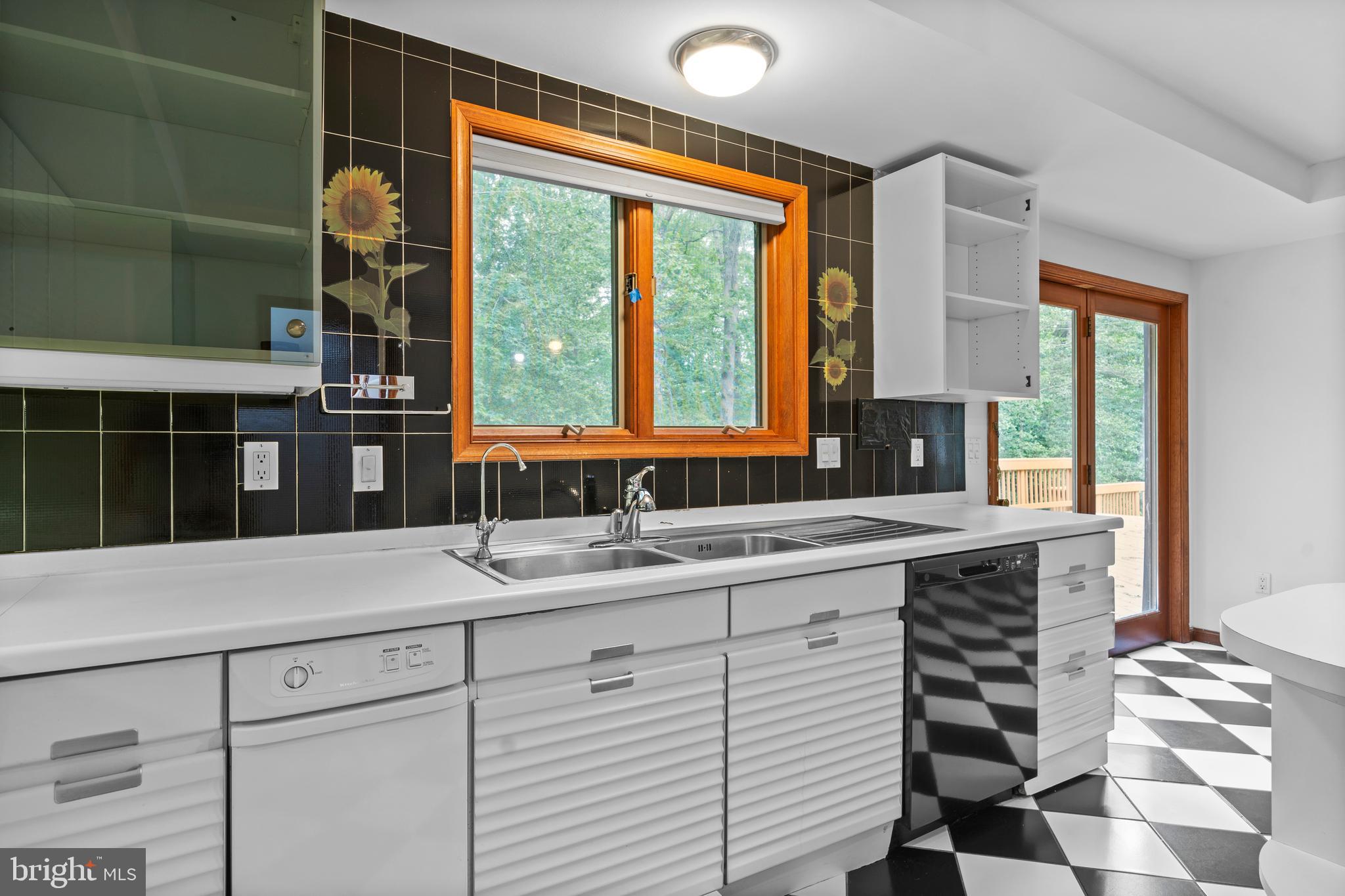 La Plata, Maryland, 20646, United States, 5 Bedrooms Bedrooms, ,4 BathroomsBathrooms,Residential,For Sale,1994243