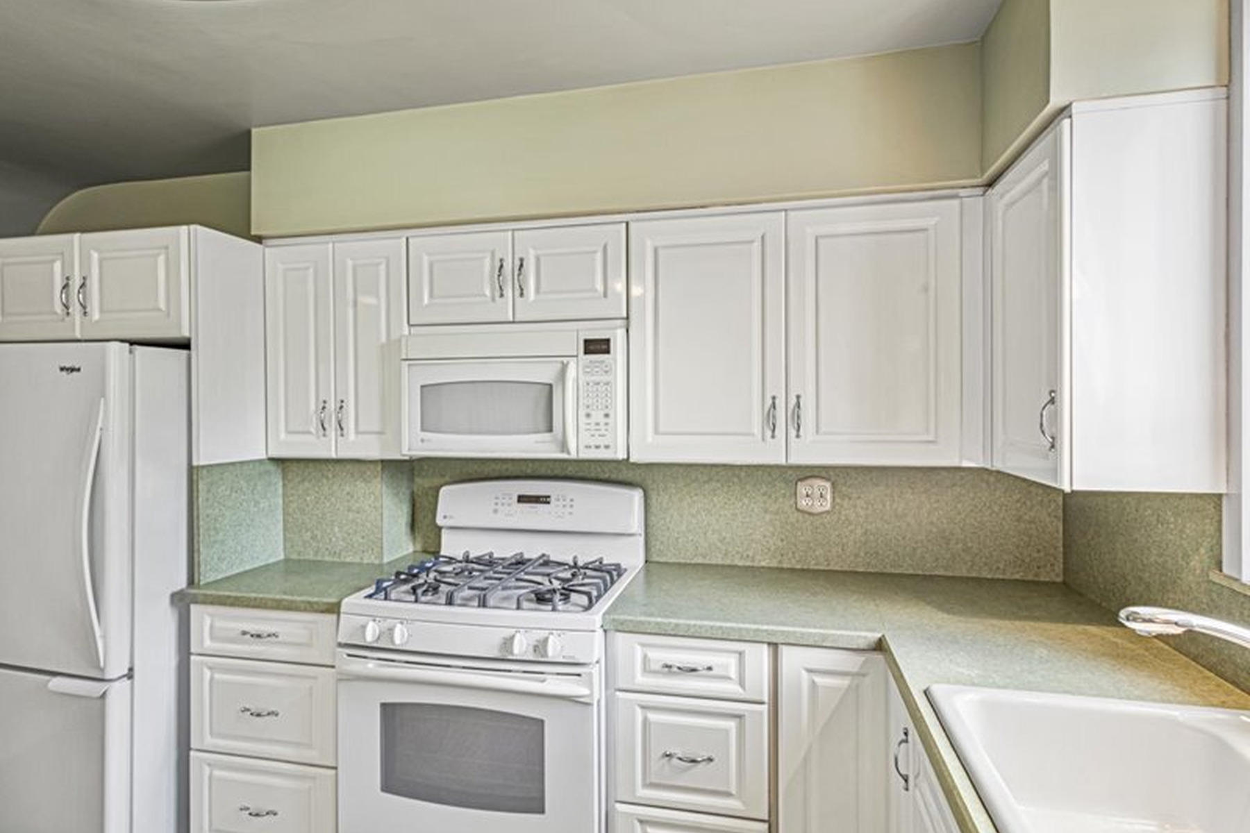  1016 71st Street, Brooklyn, NY, 11228 - 物件實景