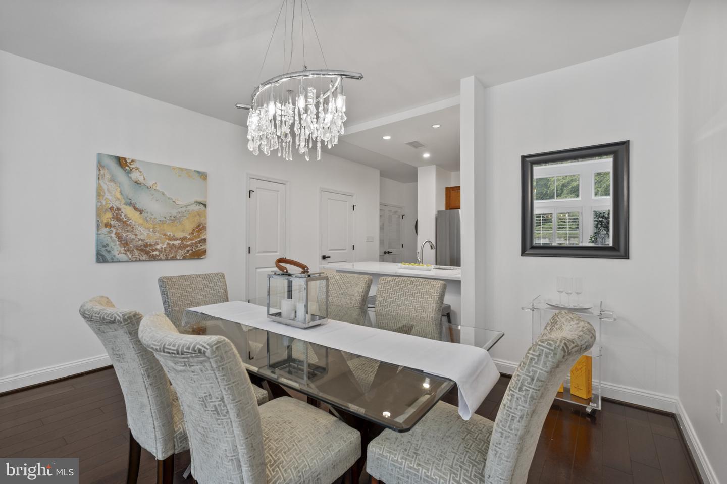 Washington, District of Columbia, 20009, United States, 2 Bedrooms Bedrooms, ,3 BathroomsBathrooms,Residential,For Sale,1950810