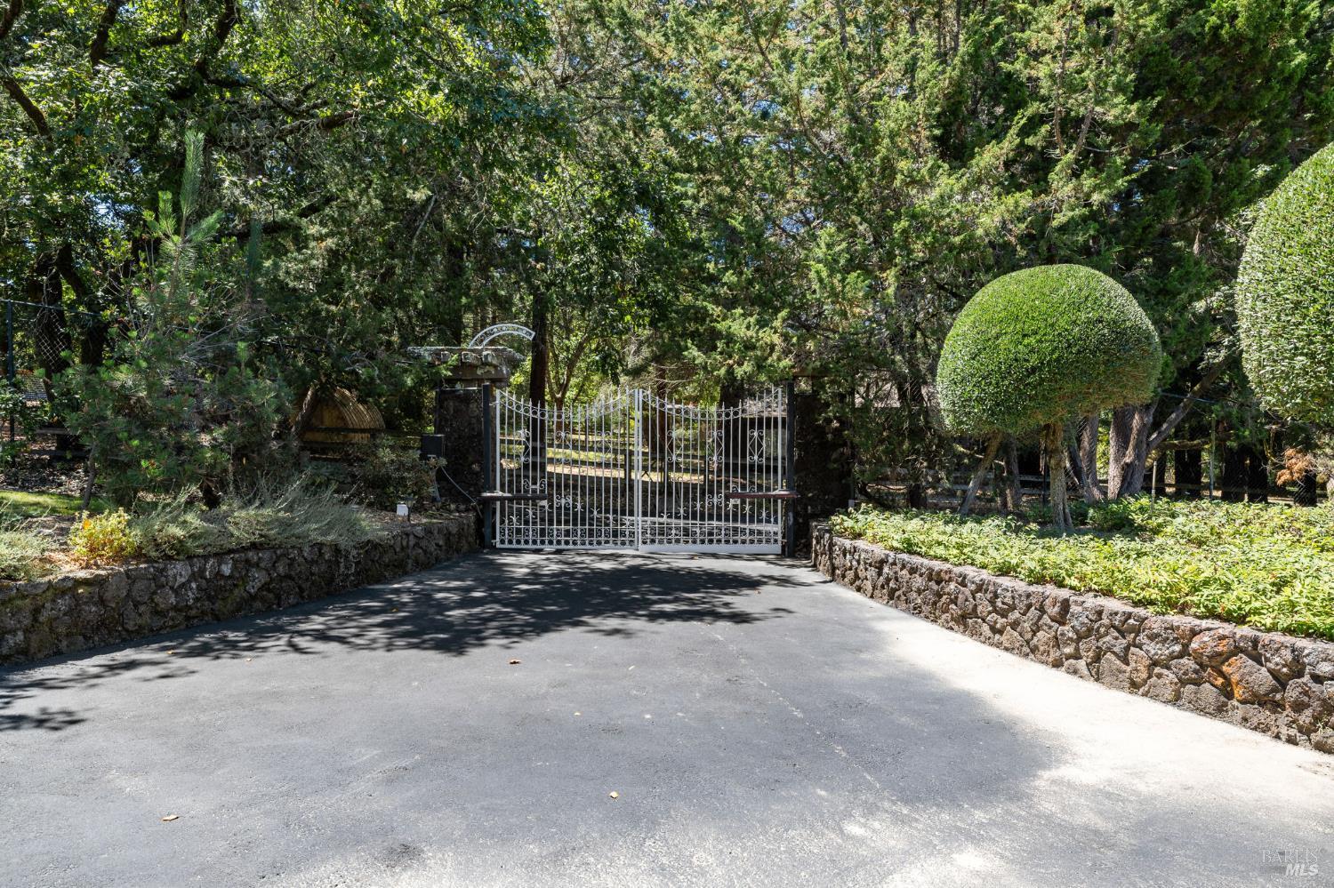 Sebastopol, California, 95472, United States, 4 Bedrooms Bedrooms, ,5 BathroomsBathrooms,Residential,For Sale,1980868