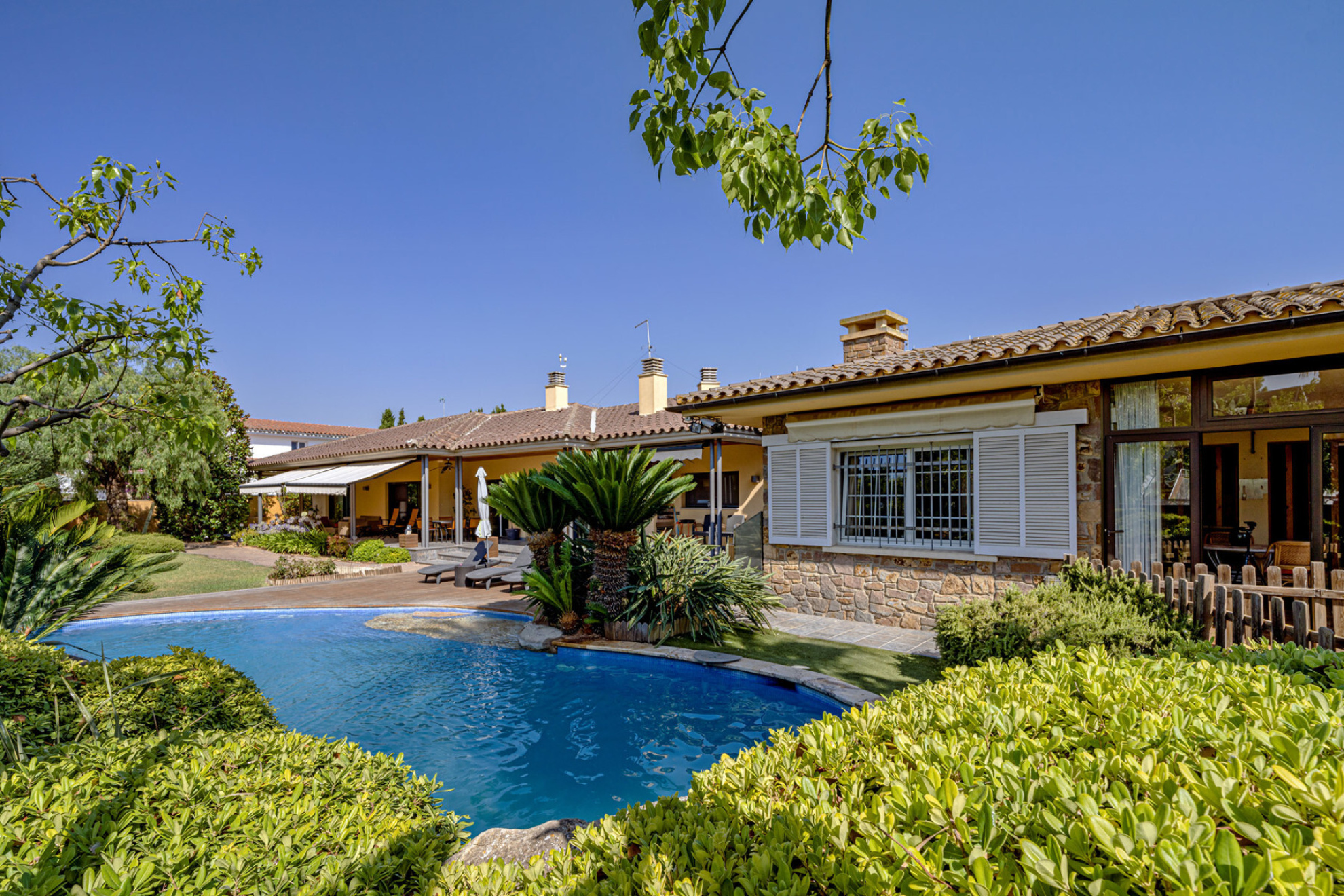  Extraordinary property with two separate houses in a privileged location - 物件實景