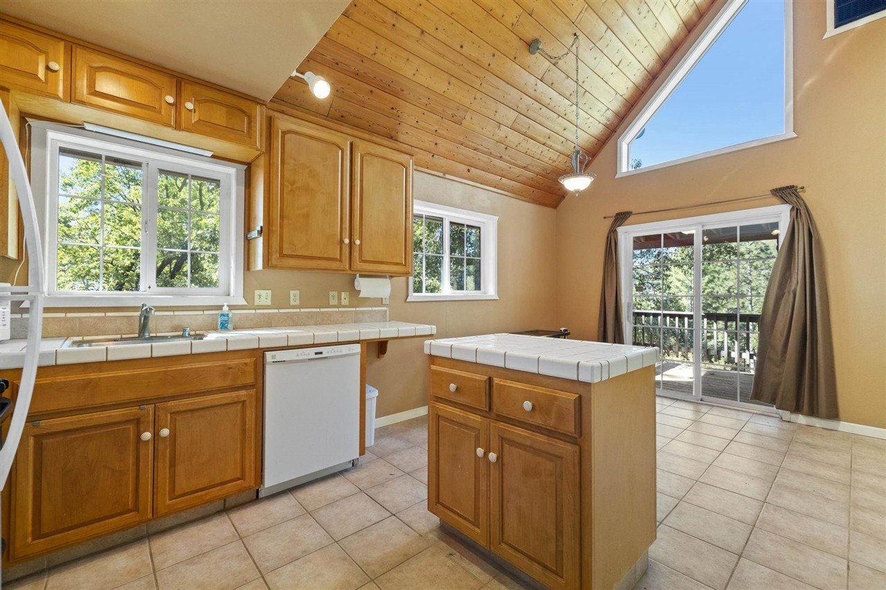 Sonora, California, 95370, United States, 4 Bedrooms Bedrooms, ,3 BathroomsBathrooms,Residential,For Sale,1793029