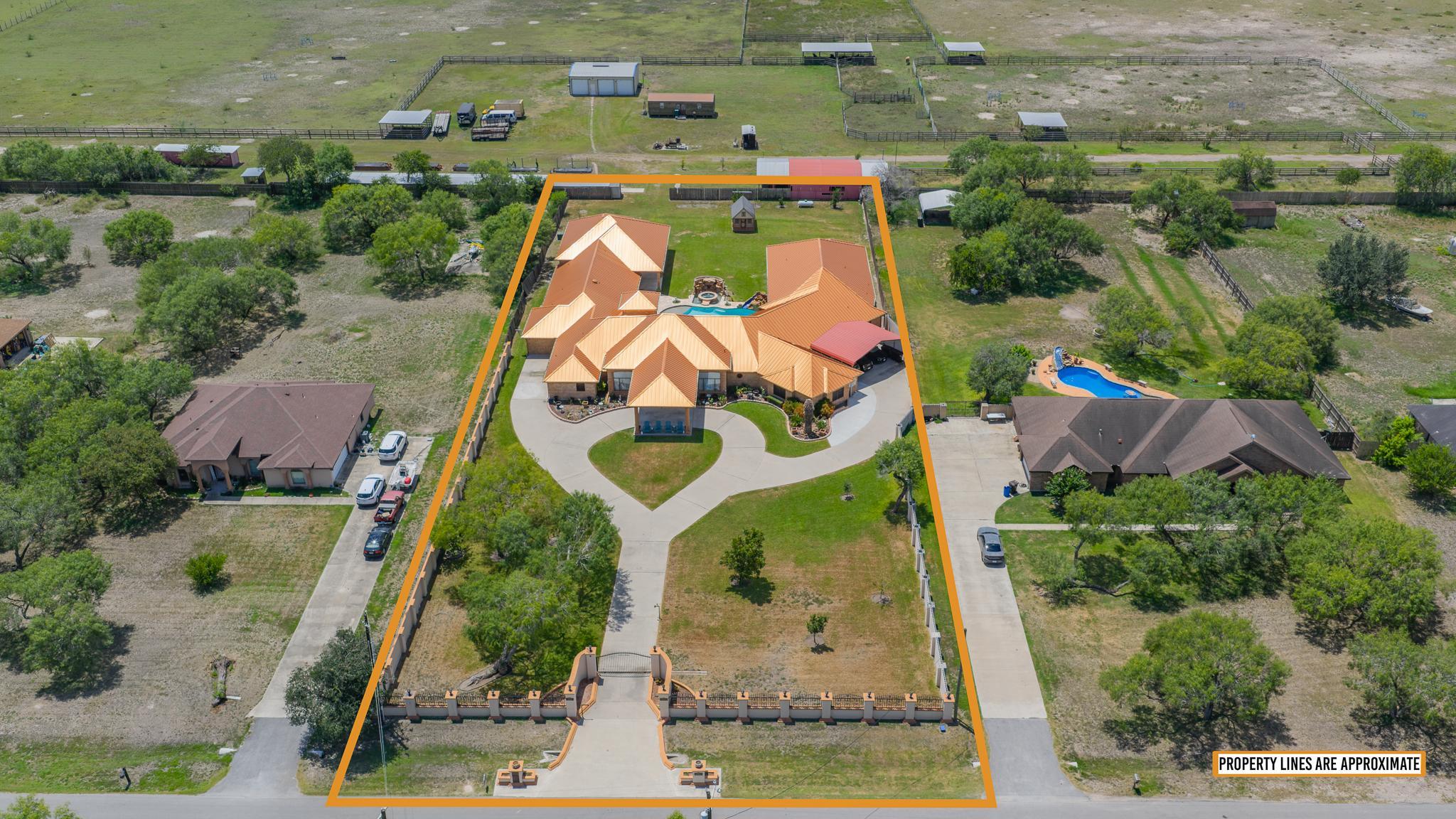 Kingsville, Texas, 78363, United States, 5 Bedrooms Bedrooms, ,6 BathroomsBathrooms,Residential,For Sale,1925551