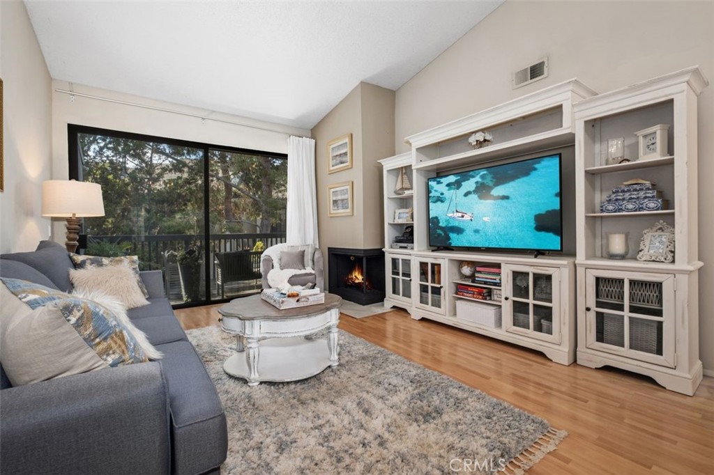 Santa Ana, California, 92704, United States, 2 Bedrooms Bedrooms, ,2 BathroomsBathrooms,Residential,For Sale,1932267