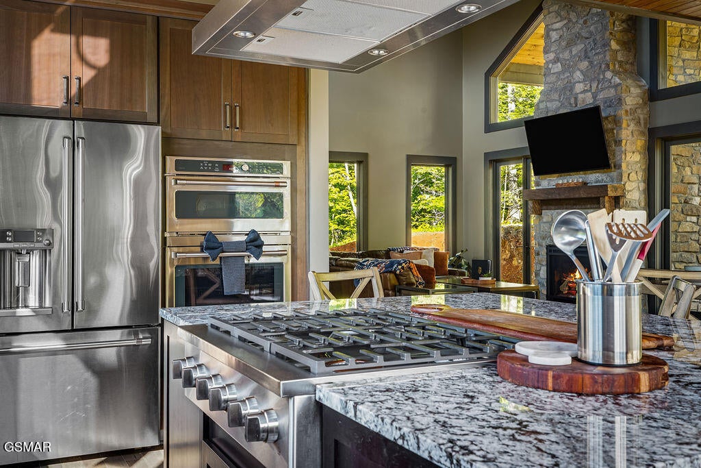Gatlinburg, Tennessee, 37738, United States, 3 Bedrooms Bedrooms, ,5 BathroomsBathrooms,Residential,For Sale,2034960