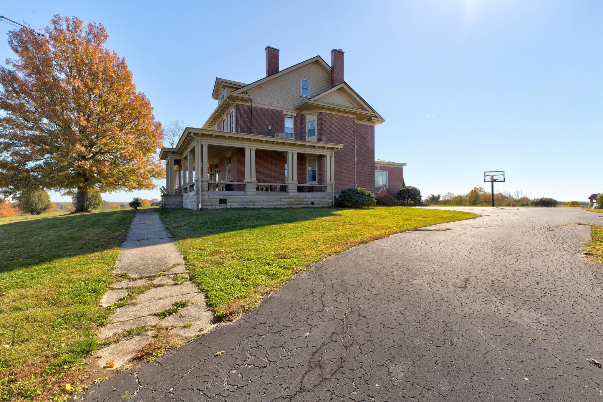 Winchester, Kentucky, 40391, United States, 3 Bedrooms Bedrooms, ,3 BathroomsBathrooms,Residential,For Sale,1992796