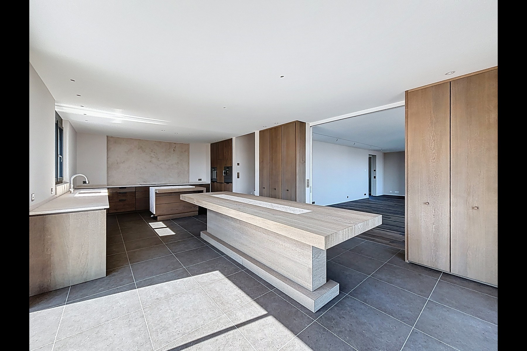  Nestled between the lake and the mountains, a magnificent, one-of-a-kind villa - 物件實景