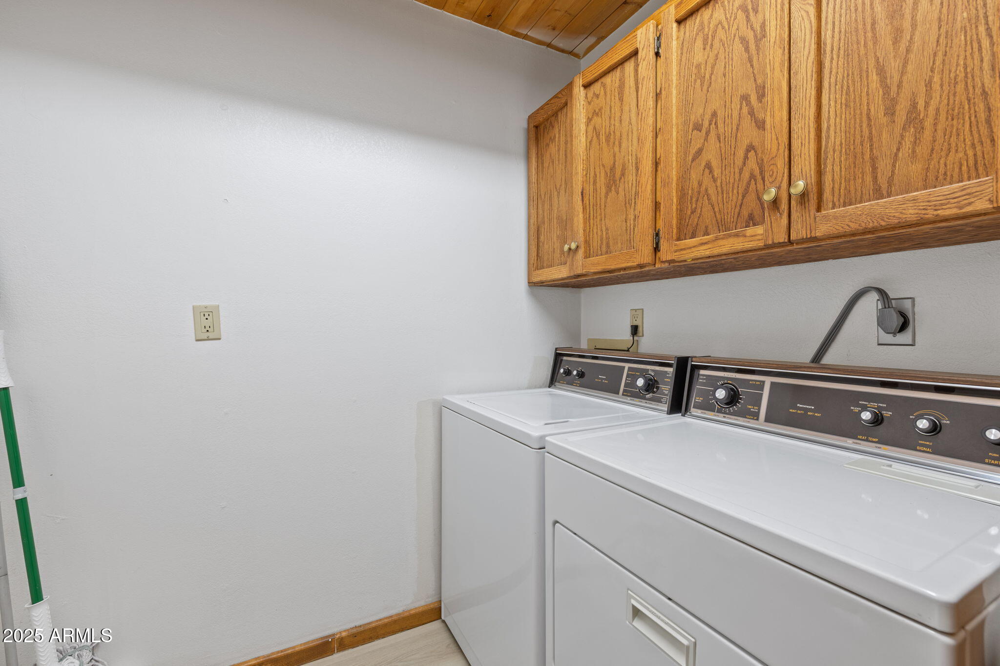 Flagstaff, Arizona, 86004, United States, 3 Bedrooms Bedrooms, ,2 BathroomsBathrooms,Residential,For Sale,1866568