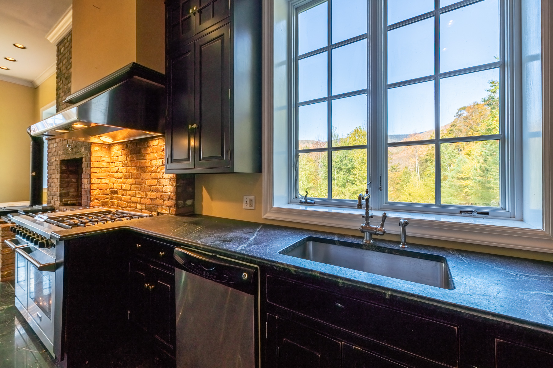  50 Grouse Lane - 物件實景