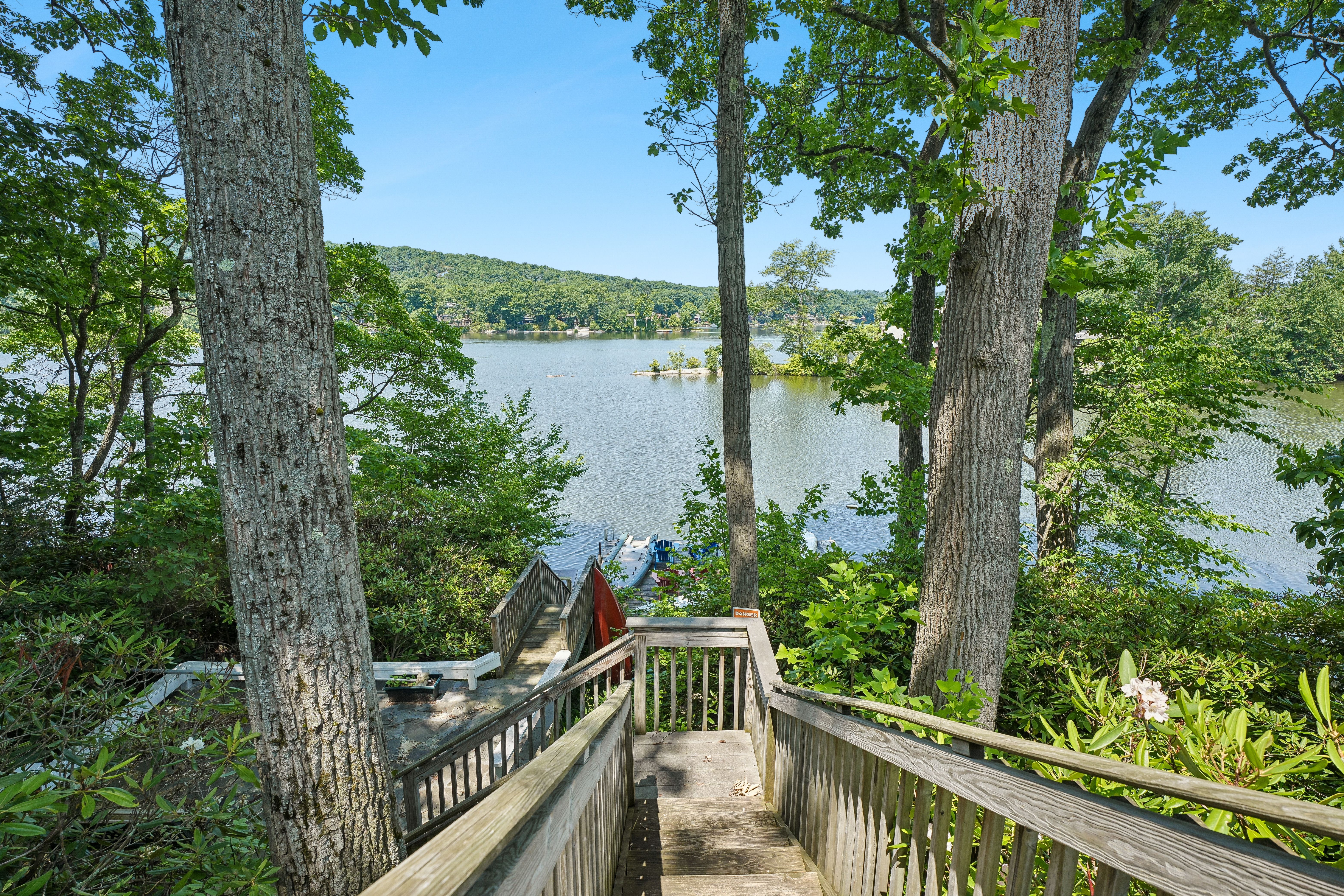  1009 Lakeside Drive East, Vernon Township, NJ 07422 - 物件實景