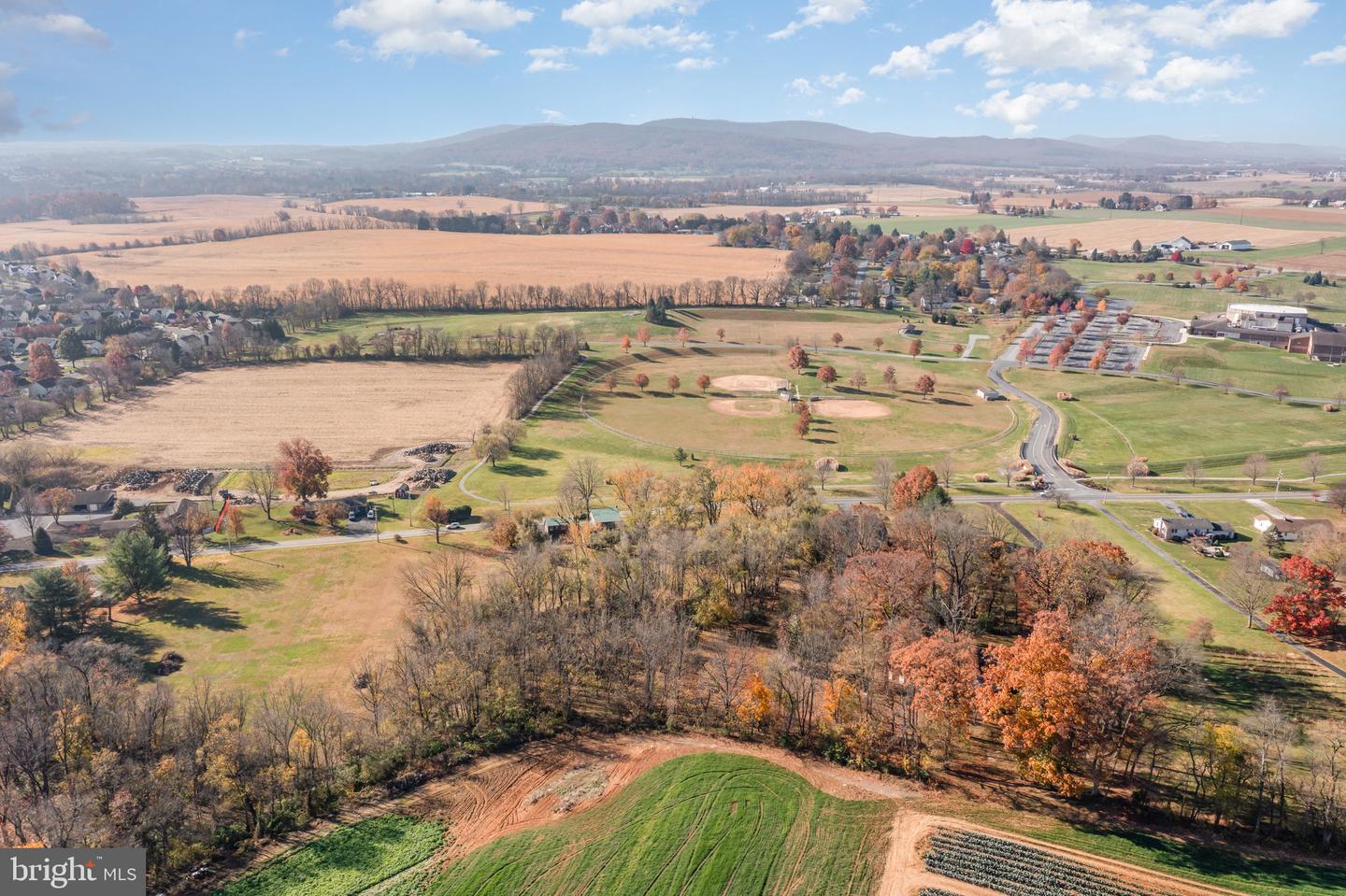 Mechanicsburg, Pennsylvania, 17055, United States, 4 Bedrooms Bedrooms, ,4 BathroomsBathrooms,Residential,For Sale,1991267