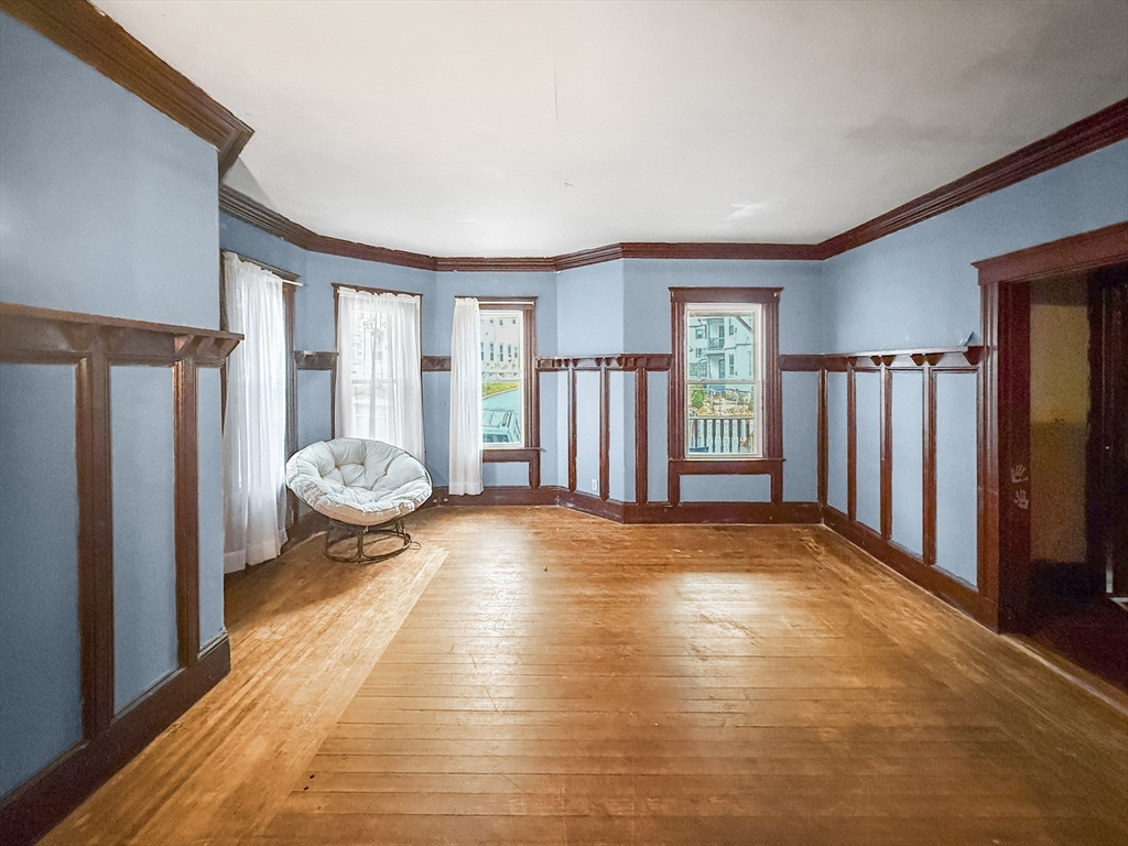 Lawrence, Massachusetts, 01841, United States, 8 Bedrooms Bedrooms, ,3 BathroomsBathrooms,Residential,For Sale,1992147