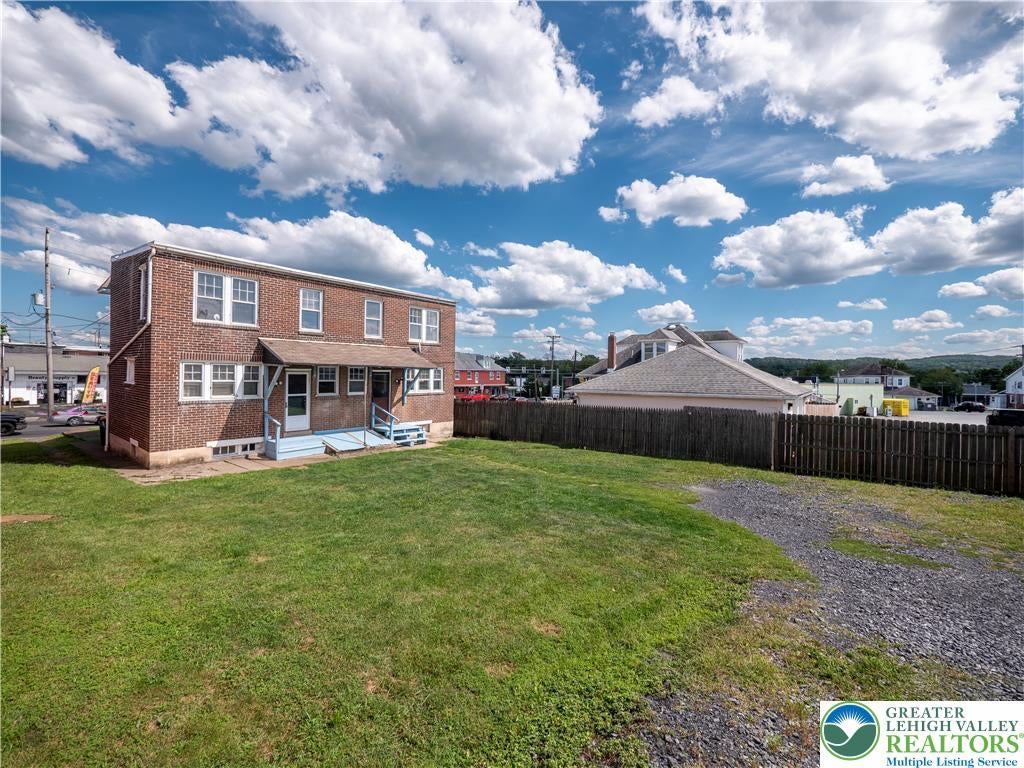 Palmer Twp, Pennsylvania, 18045, United States, 6 Bedrooms Bedrooms, ,2 BathroomsBathrooms,Residential,For Sale,1932812