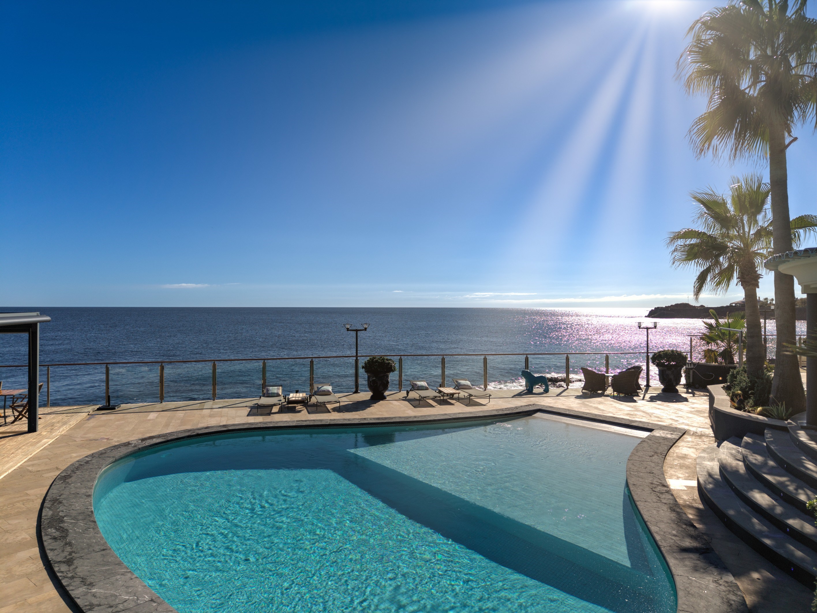  Seafront villa in Anthéor Corniche d’Or, French Riviera, Between Cannes and Sai… - 物件實景