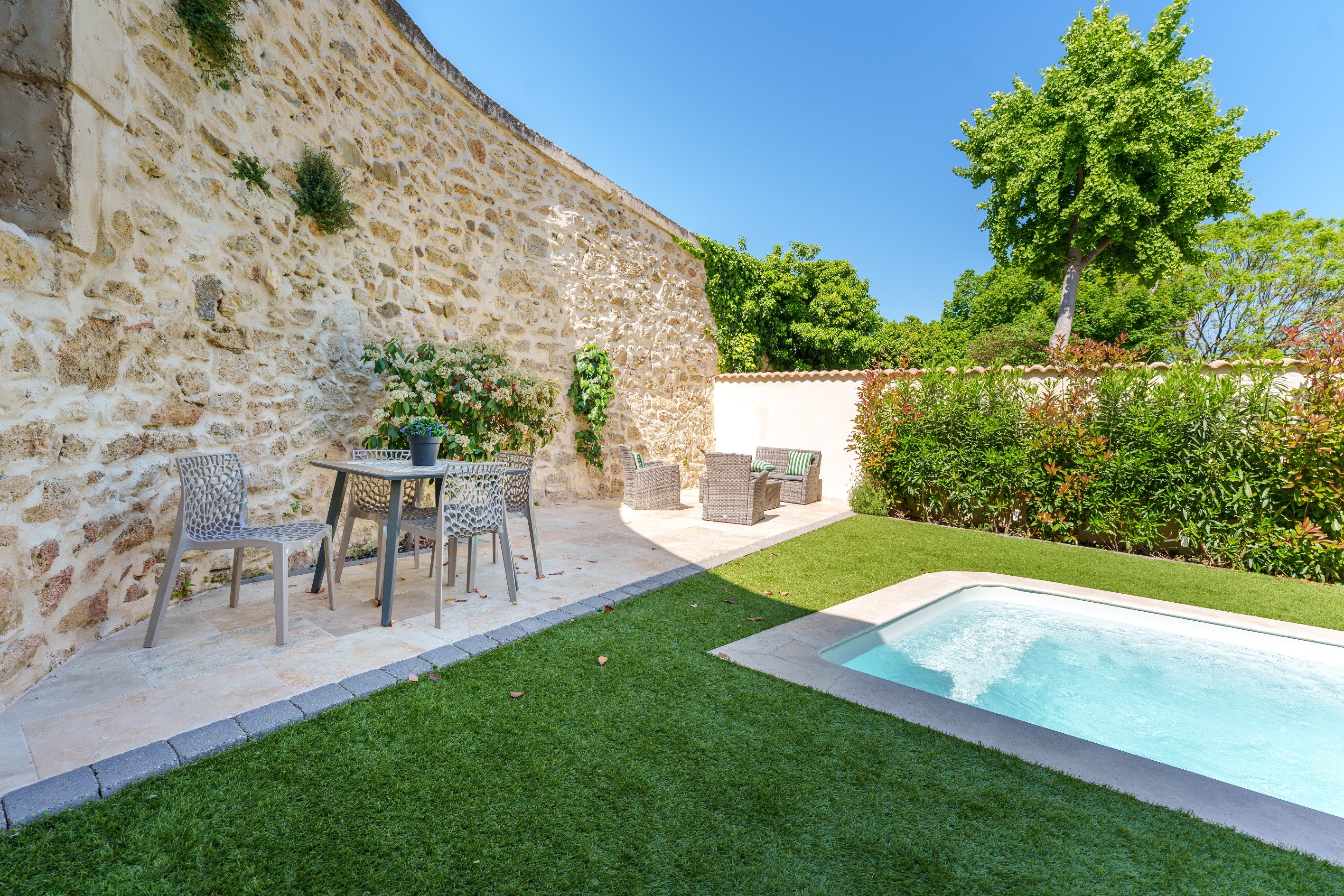  Refined Dual-Residence Barn Conversion with Private Pools & Investment Potential - 物件實景