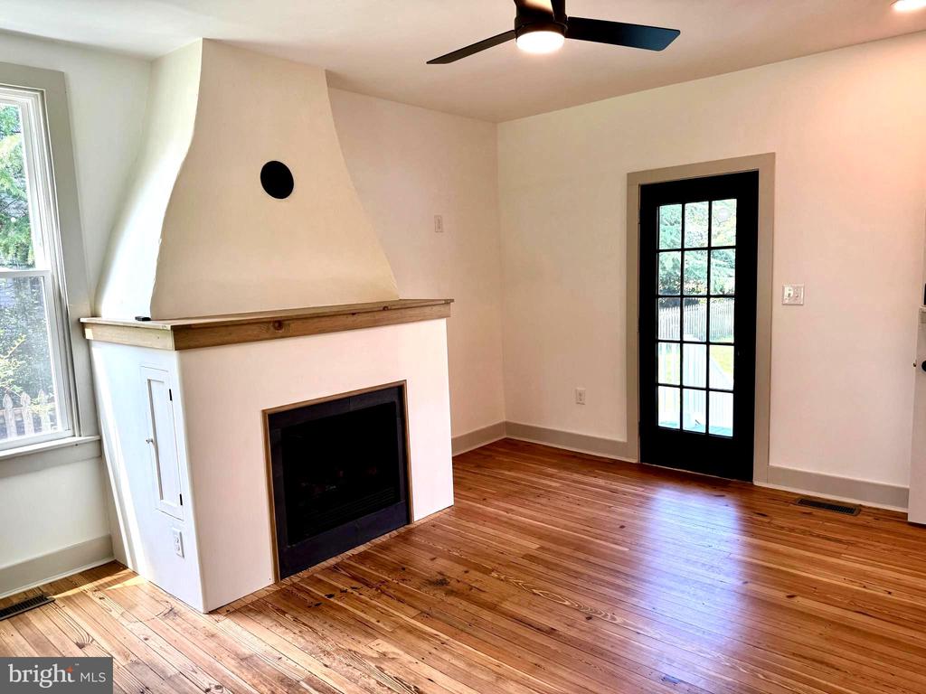 Trappe, Maryland, 21673, United States, 6 Bedrooms Bedrooms, ,4 BathroomsBathrooms,Residential,For Sale,1960951