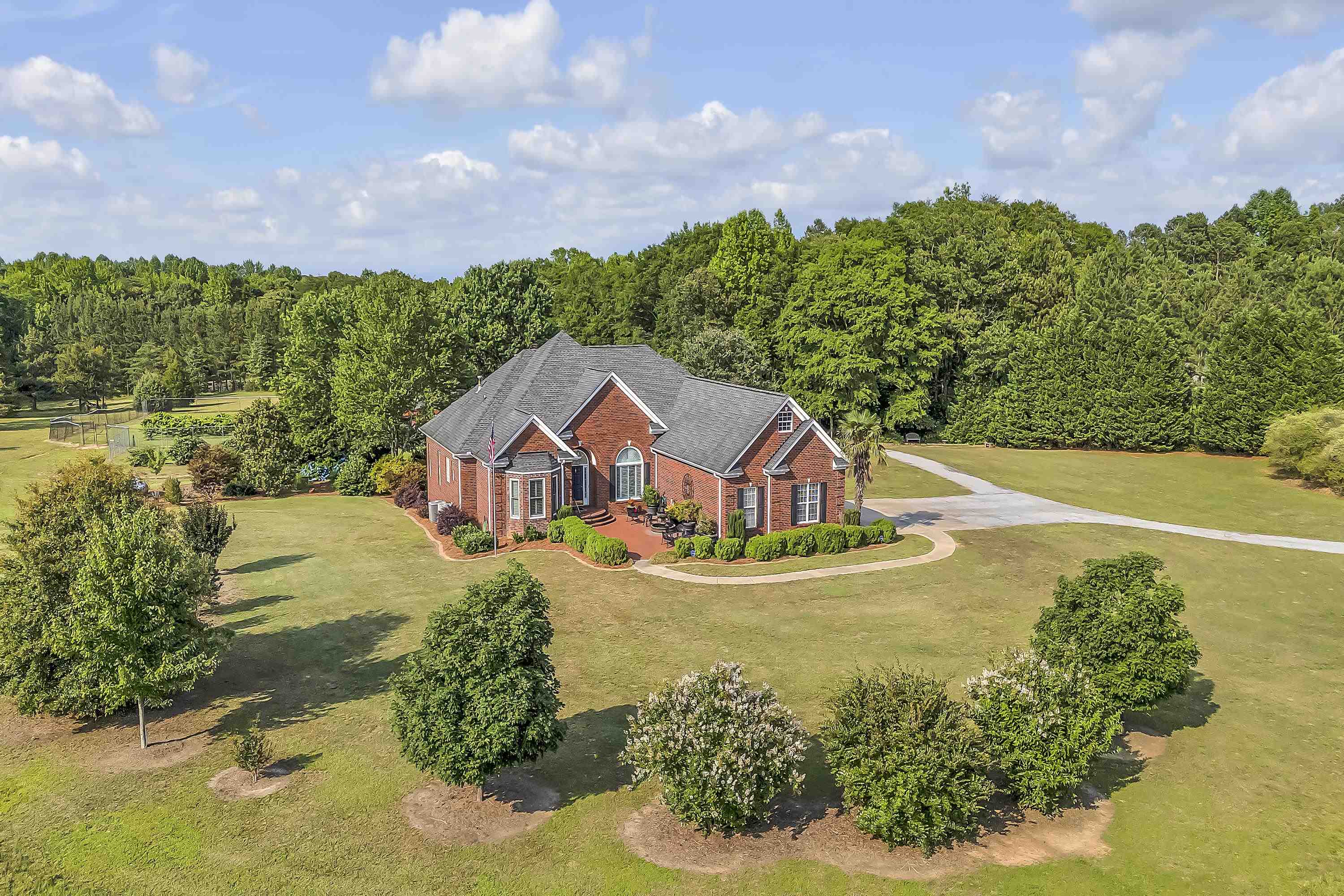 Pauline, South Carolina, 29374, United States, 4 Bedrooms Bedrooms, ,4 BathroomsBathrooms,Residential,For Sale,1847772