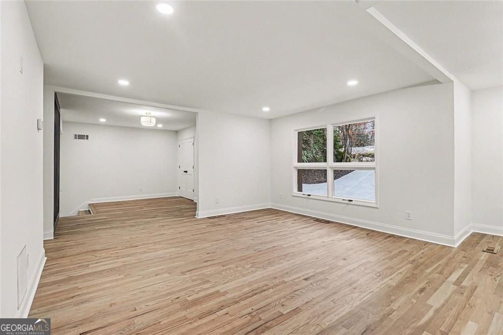 Atlanta, Georgia, 30345, United States, 4 Bedrooms Bedrooms, ,3 BathroomsBathrooms,Residential,For Sale,2015198