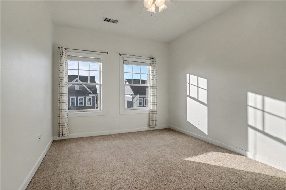 Marshall, Pennsylvania, 16046, United States, 4 Bedrooms Bedrooms, ,4 BathroomsBathrooms,Residential,For Sale,1998104