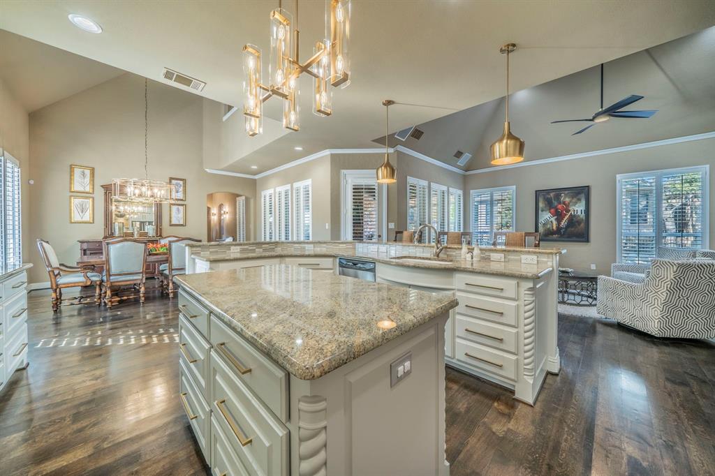 Bedford, Texas, 76021, United States, 3 Bedrooms Bedrooms, ,3 BathroomsBathrooms,Residential,For Sale,1983918