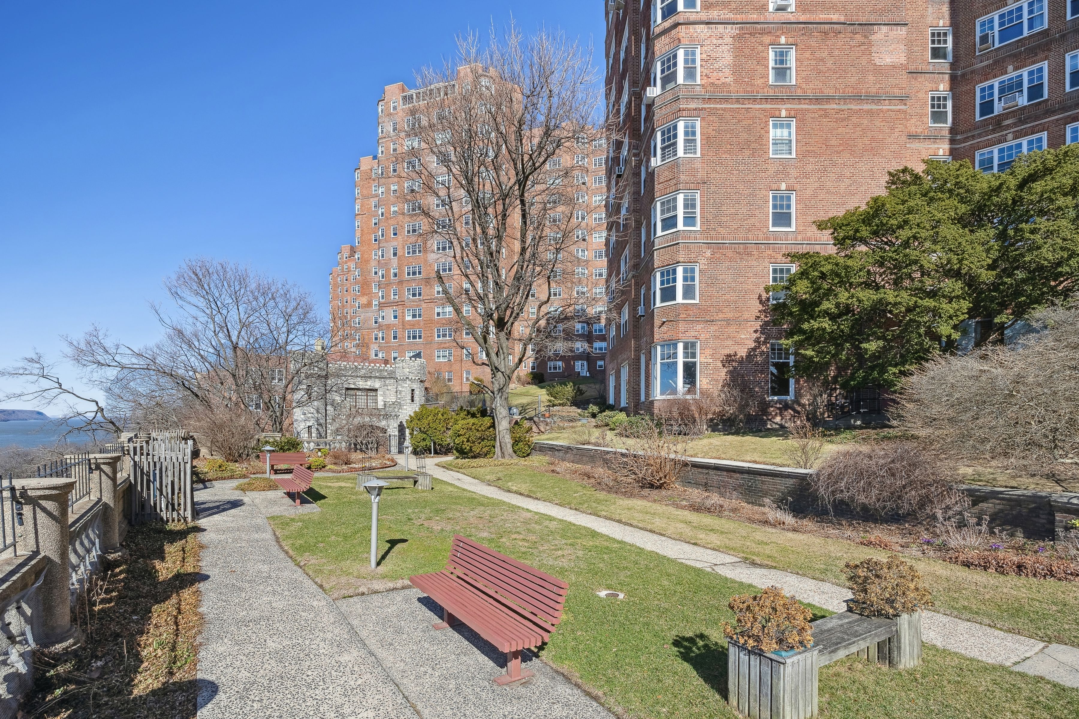  180 Cabrini Boulevard - 物件實景