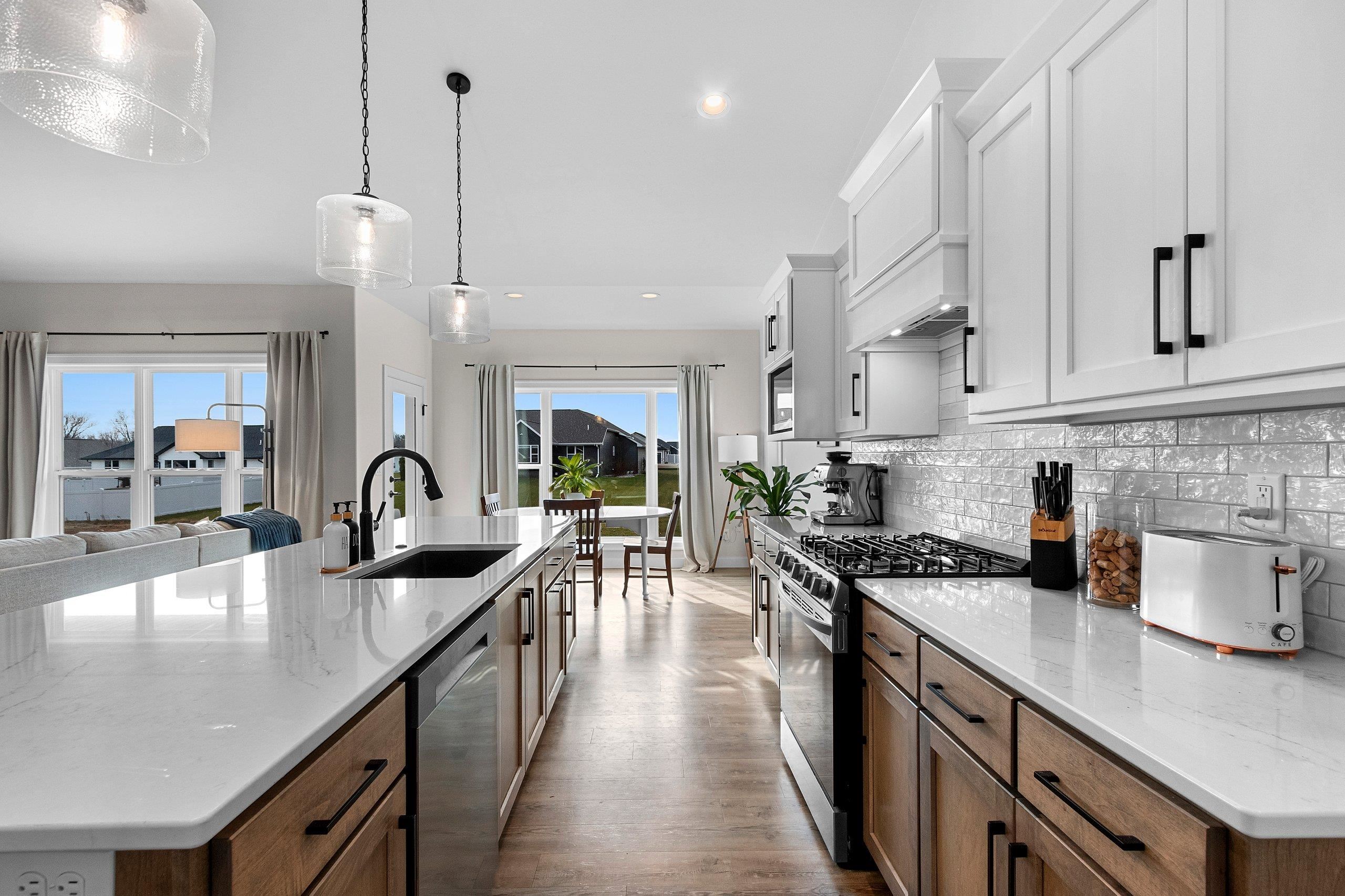 SUAMICO, Wisconsin, 54313, United States, 5 Bedrooms Bedrooms, ,4 BathroomsBathrooms,Residential,For Sale,2000952